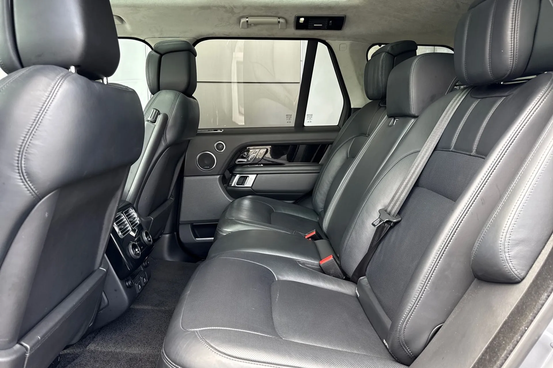 LAND ROVER RANGE ROVER thumbnail image number 56