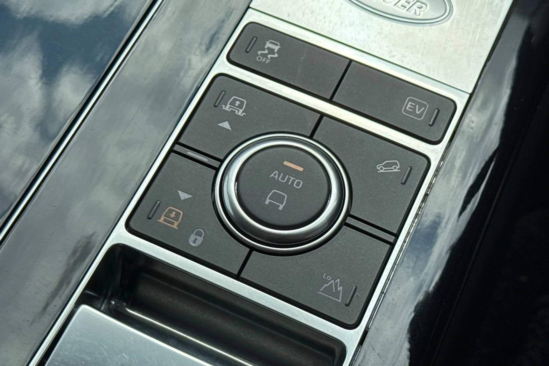 LAND ROVER RANGE ROVER thumbnail image number 66