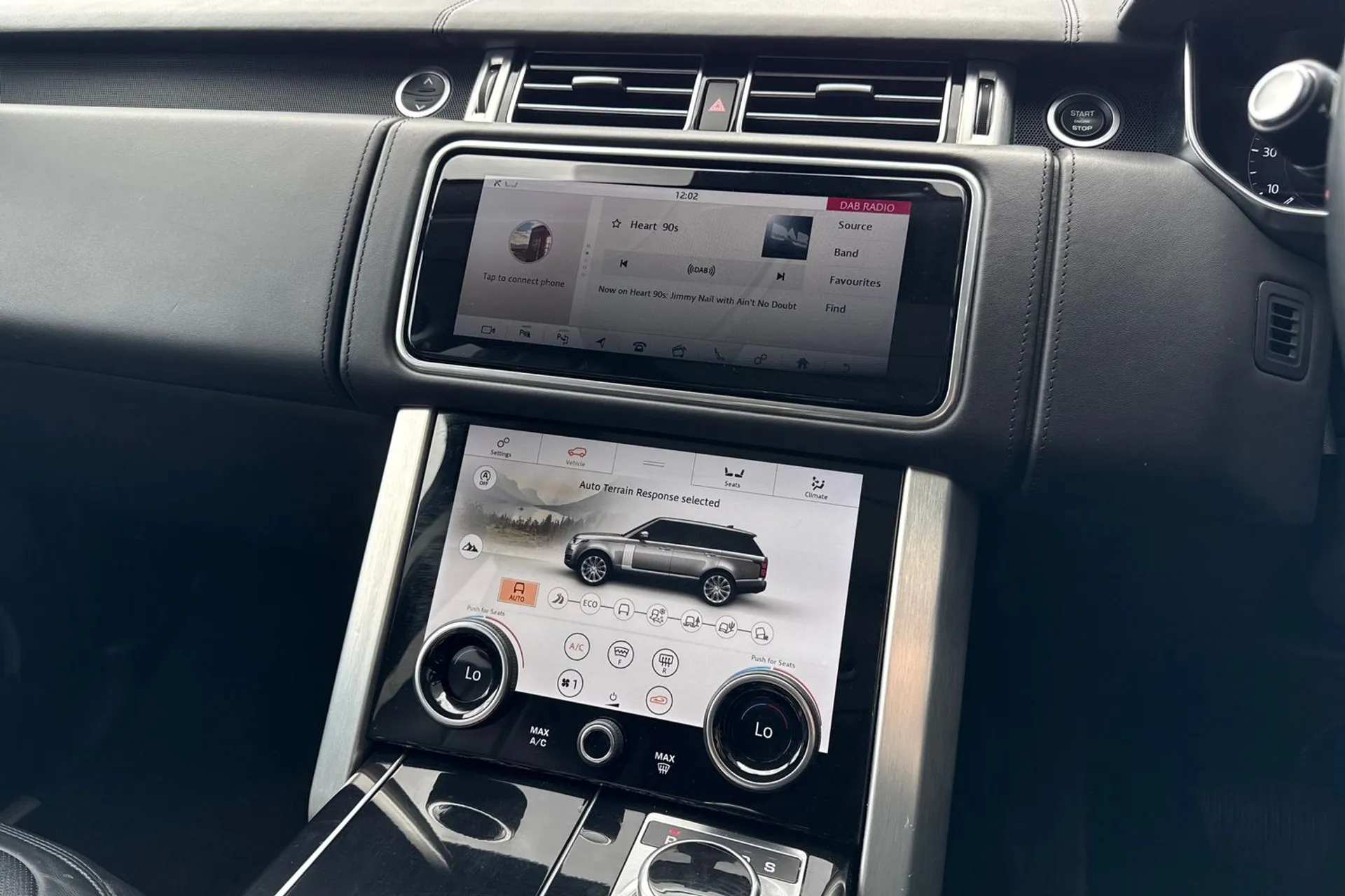 LAND ROVER RANGE ROVER thumbnail image number 32