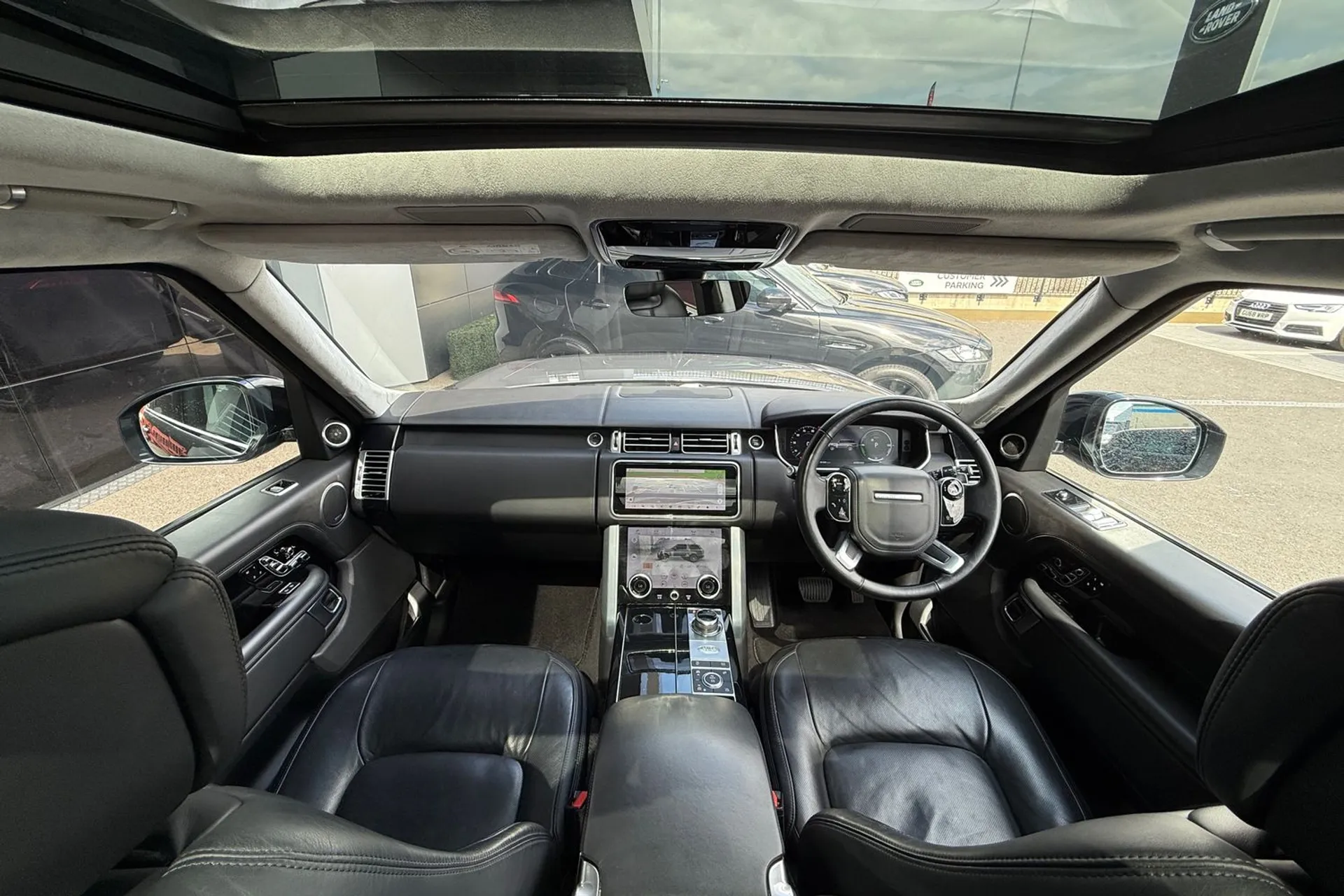 LAND ROVER RANGE ROVER thumbnail image number 3