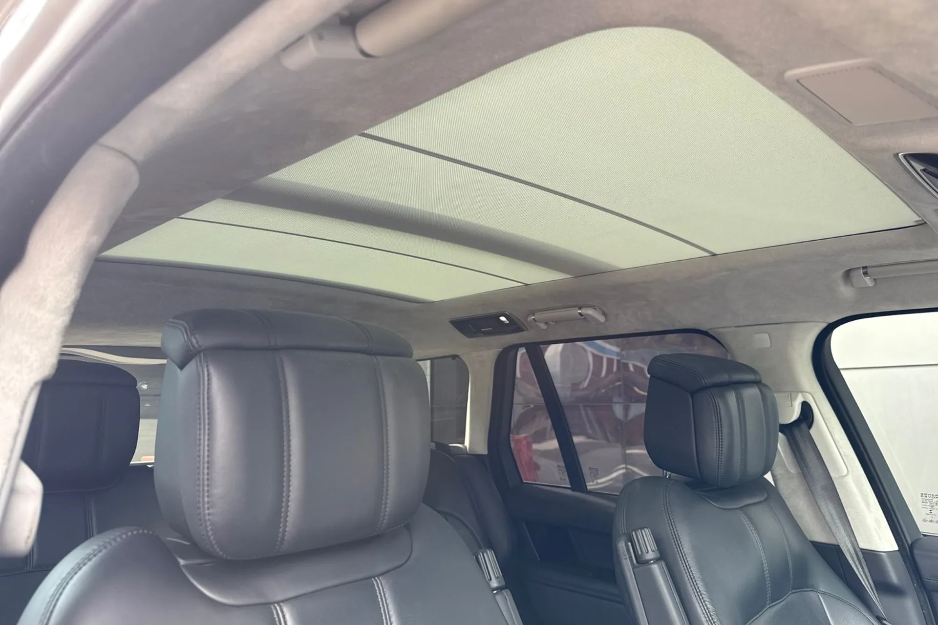 LAND ROVER RANGE ROVER thumbnail image number 12