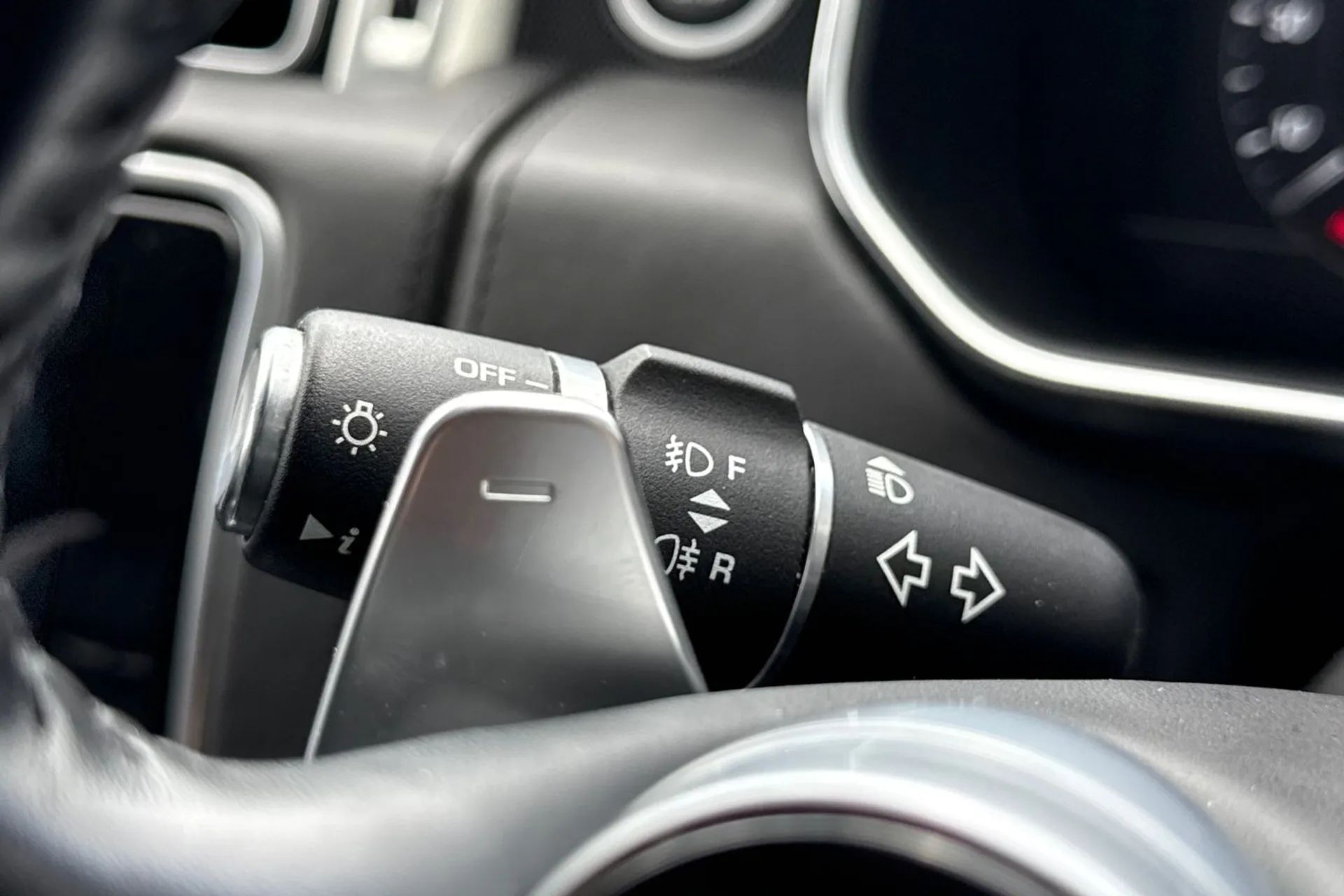 LAND ROVER RANGE ROVER thumbnail image number 59