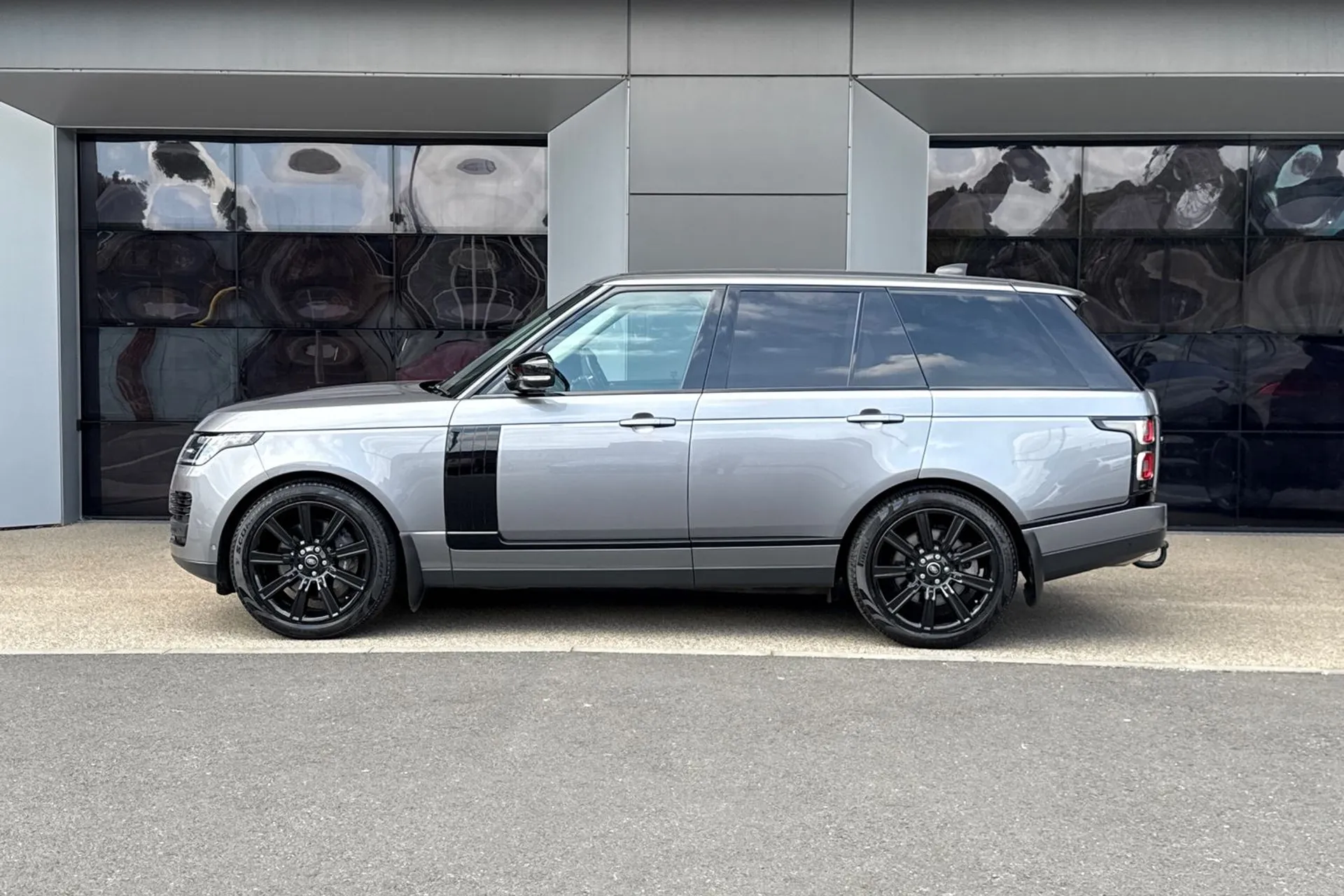 LAND ROVER RANGE ROVER thumbnail image number 11