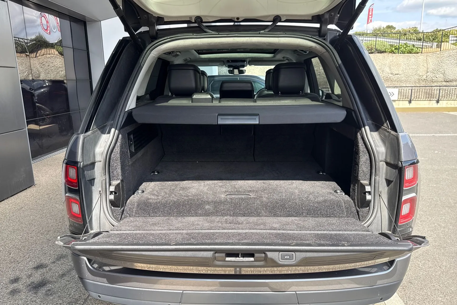 LAND ROVER RANGE ROVER thumbnail image number 45