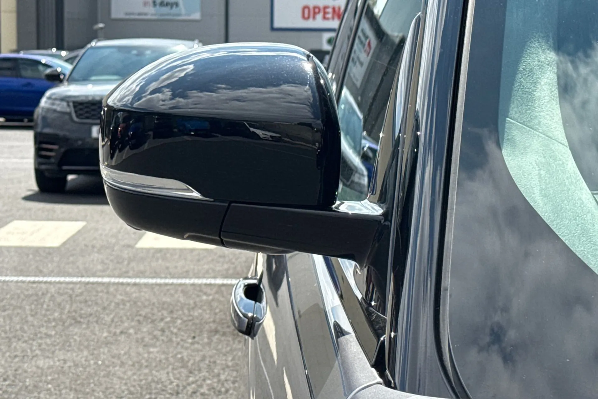 LAND ROVER RANGE ROVER thumbnail image number 41