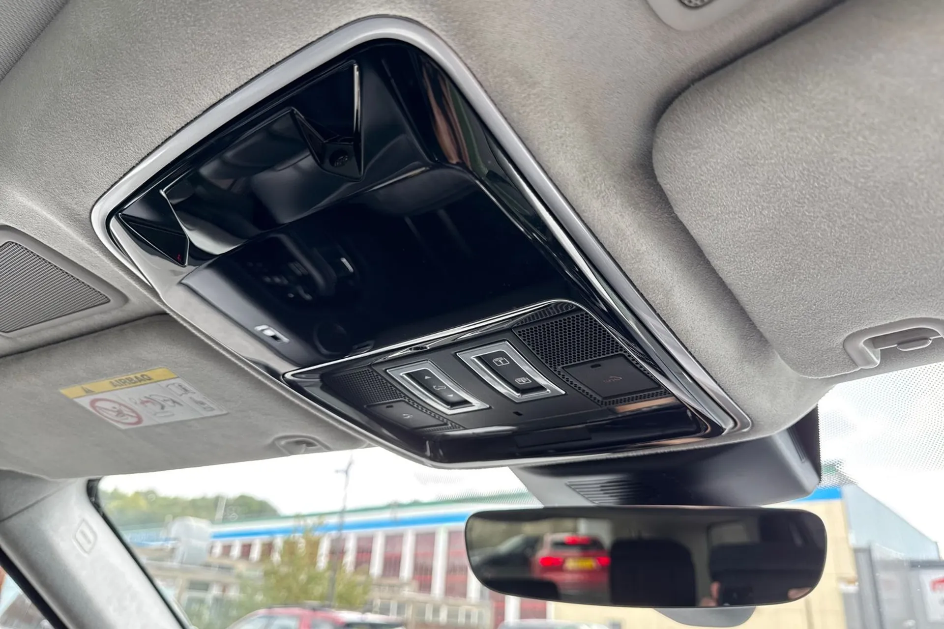 LAND ROVER RANGE ROVER thumbnail image number 62