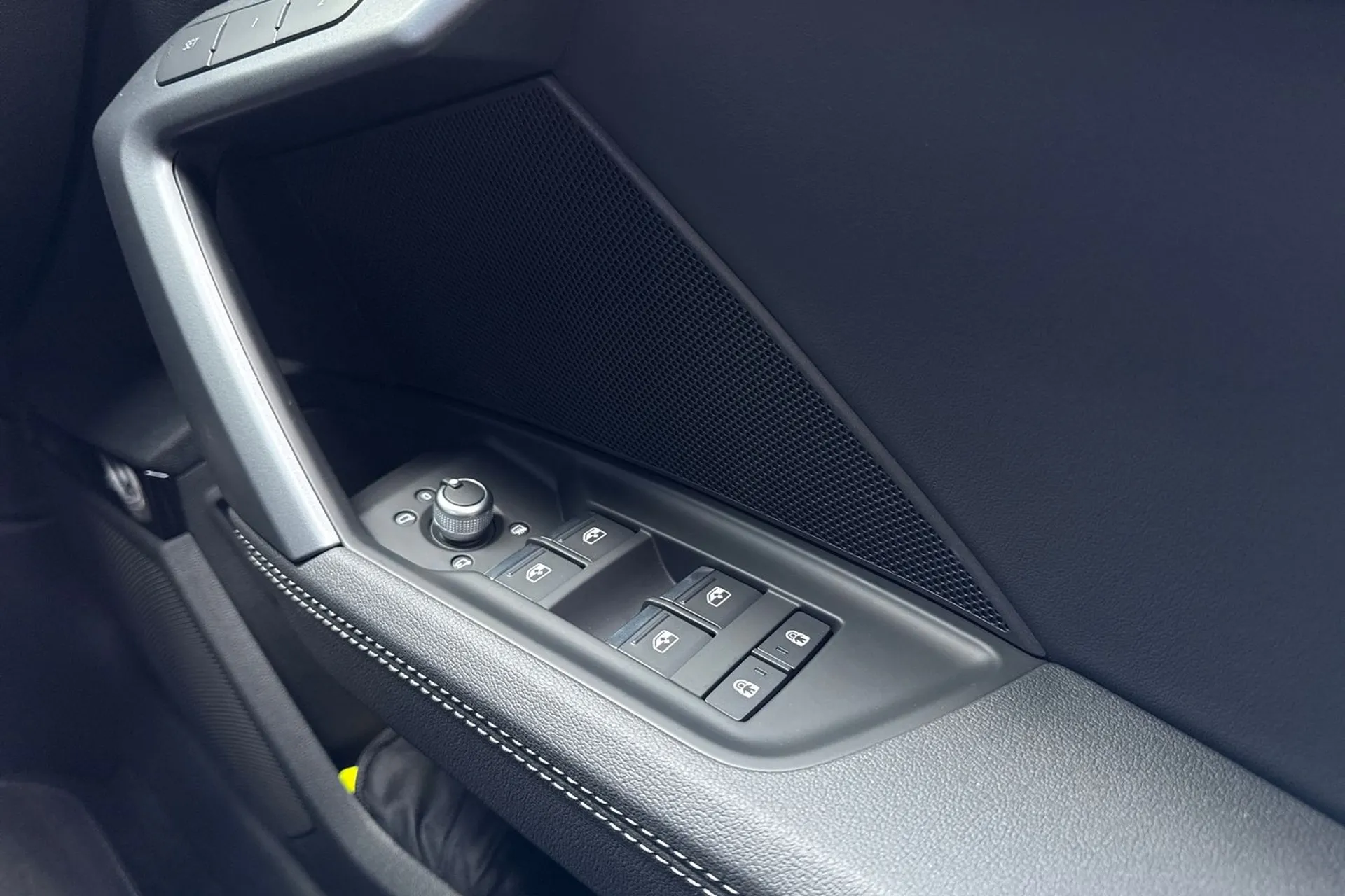 Audi A3 thumbnail image number 44