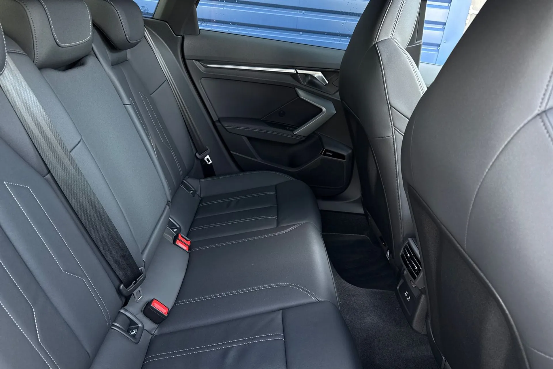 Audi A3 thumbnail image number 21