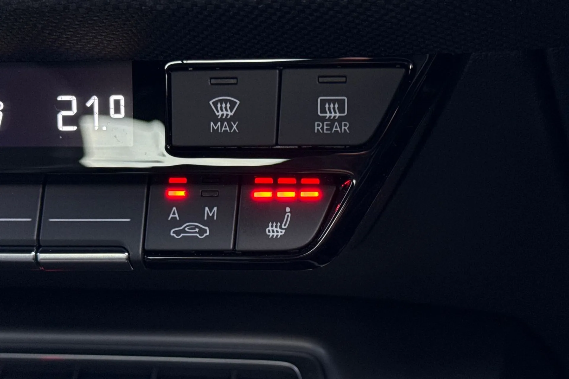 Audi A3 thumbnail image number 38