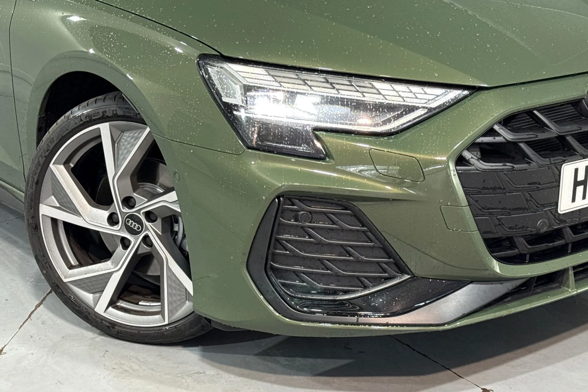 Audi A3 thumbnail image number 9