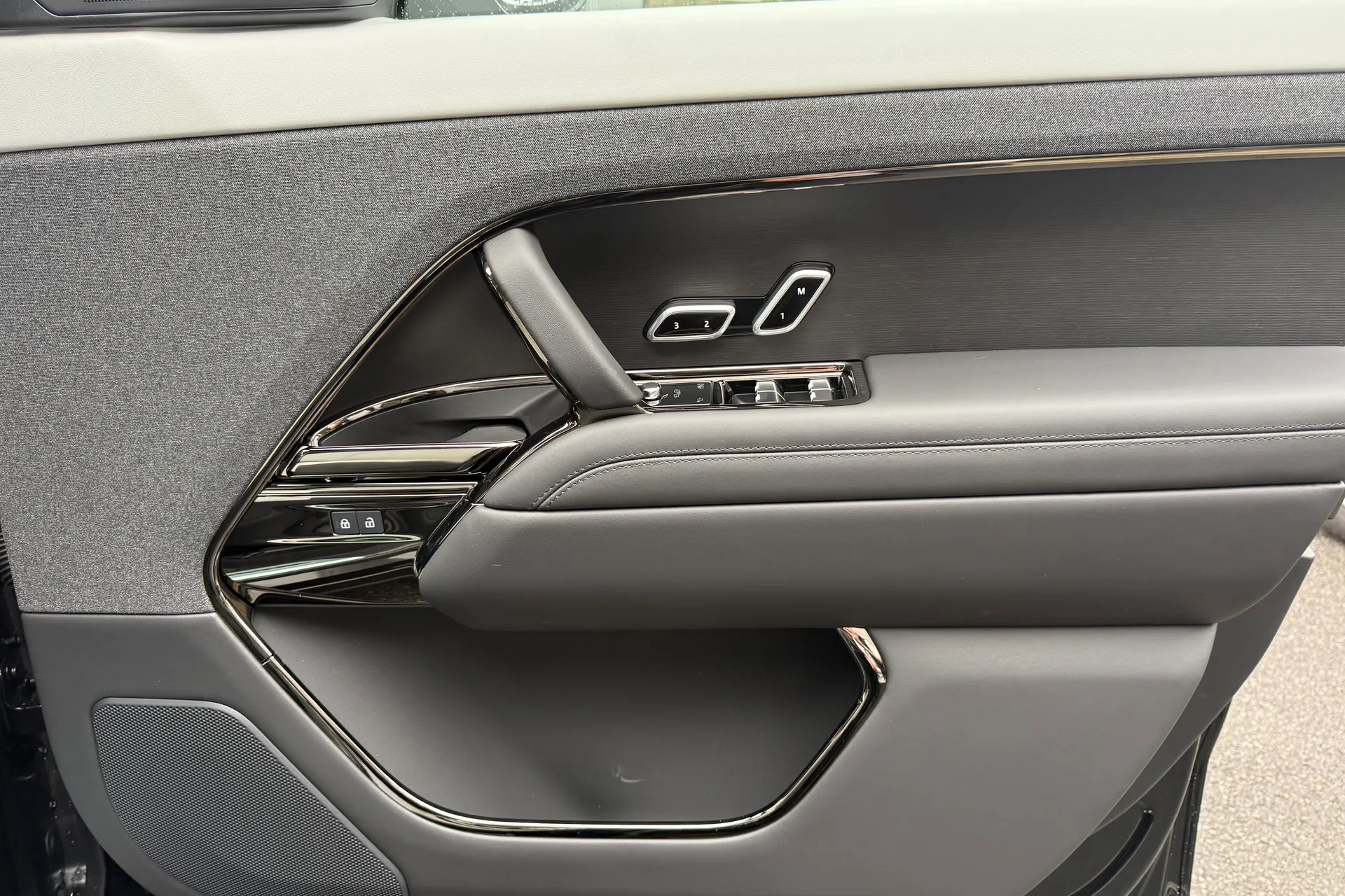 LAND ROVER RANGE ROVER SPORT thumbnail image number 20