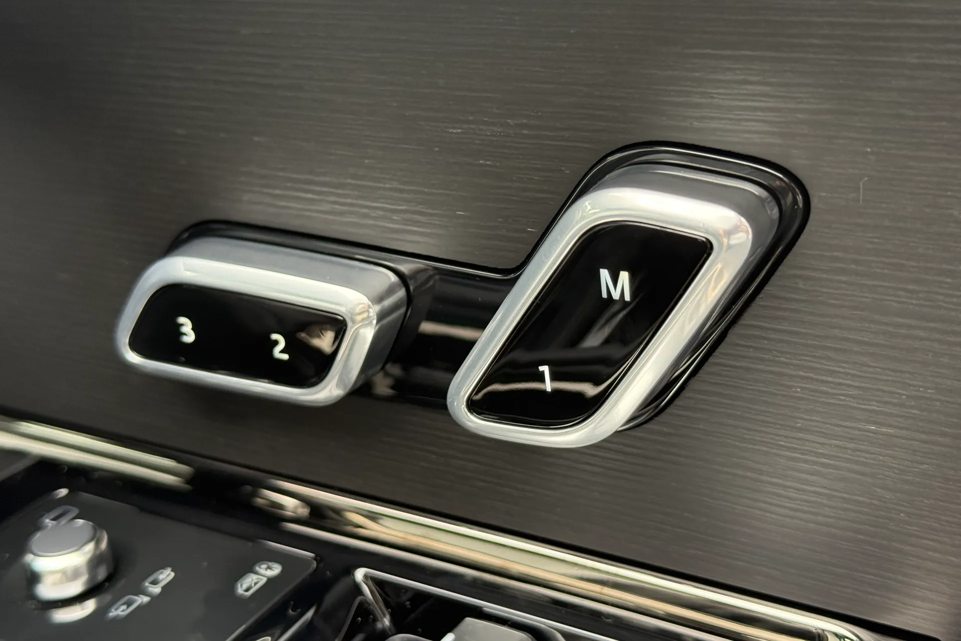 LAND ROVER RANGE ROVER SPORT thumbnail image number 21