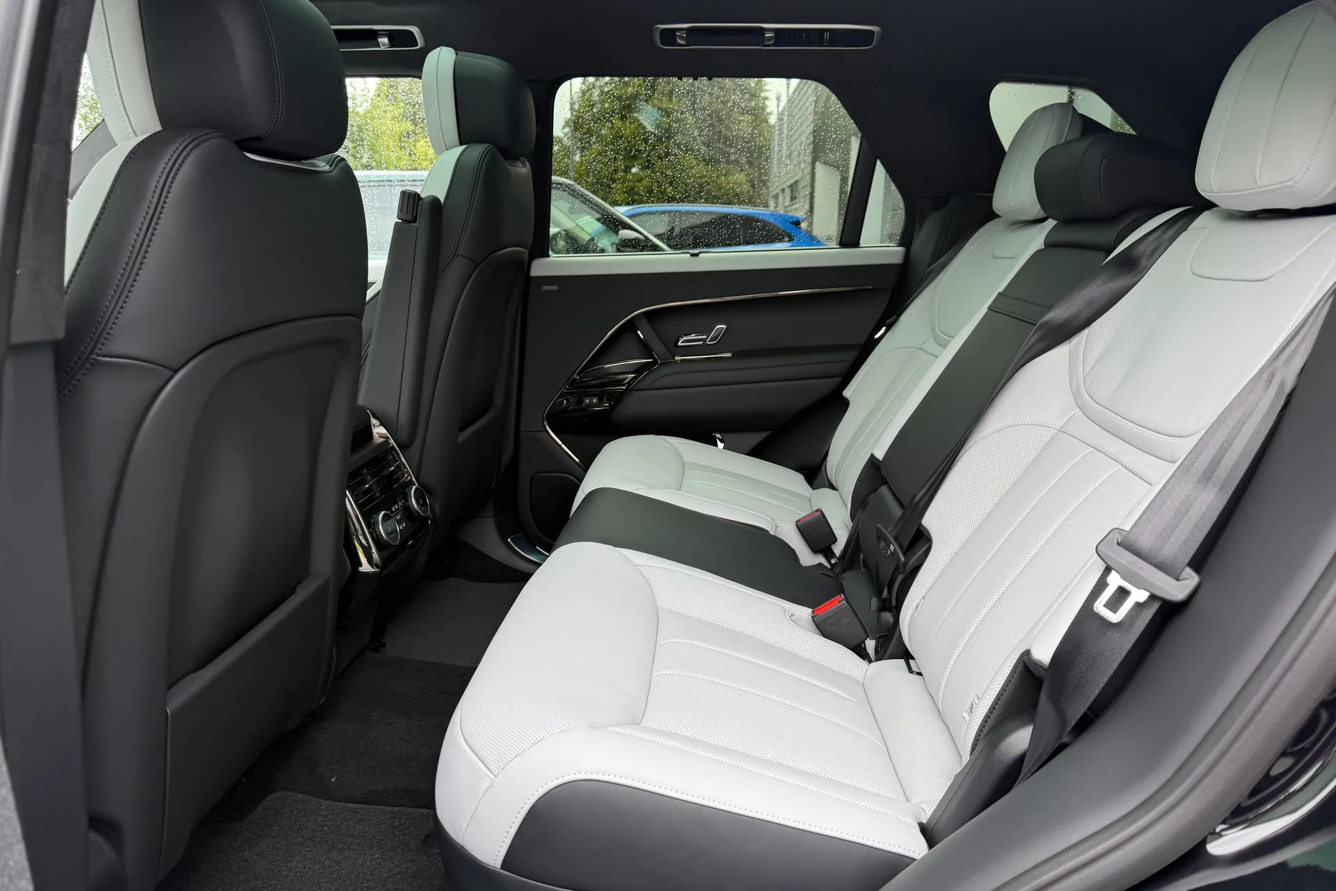 LAND ROVER RANGE ROVER SPORT thumbnail image number 63