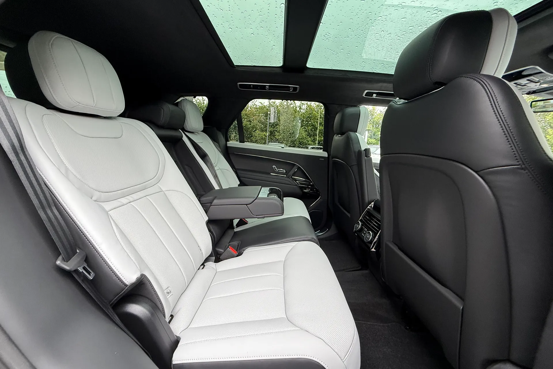 LAND ROVER RANGE ROVER SPORT thumbnail image number 48