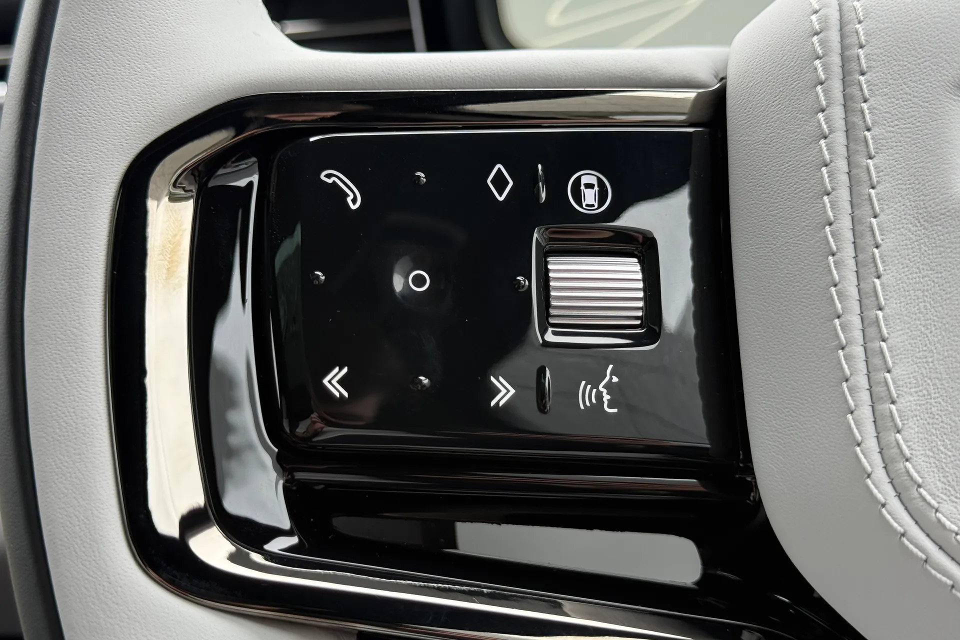 LAND ROVER RANGE ROVER SPORT thumbnail image number 30