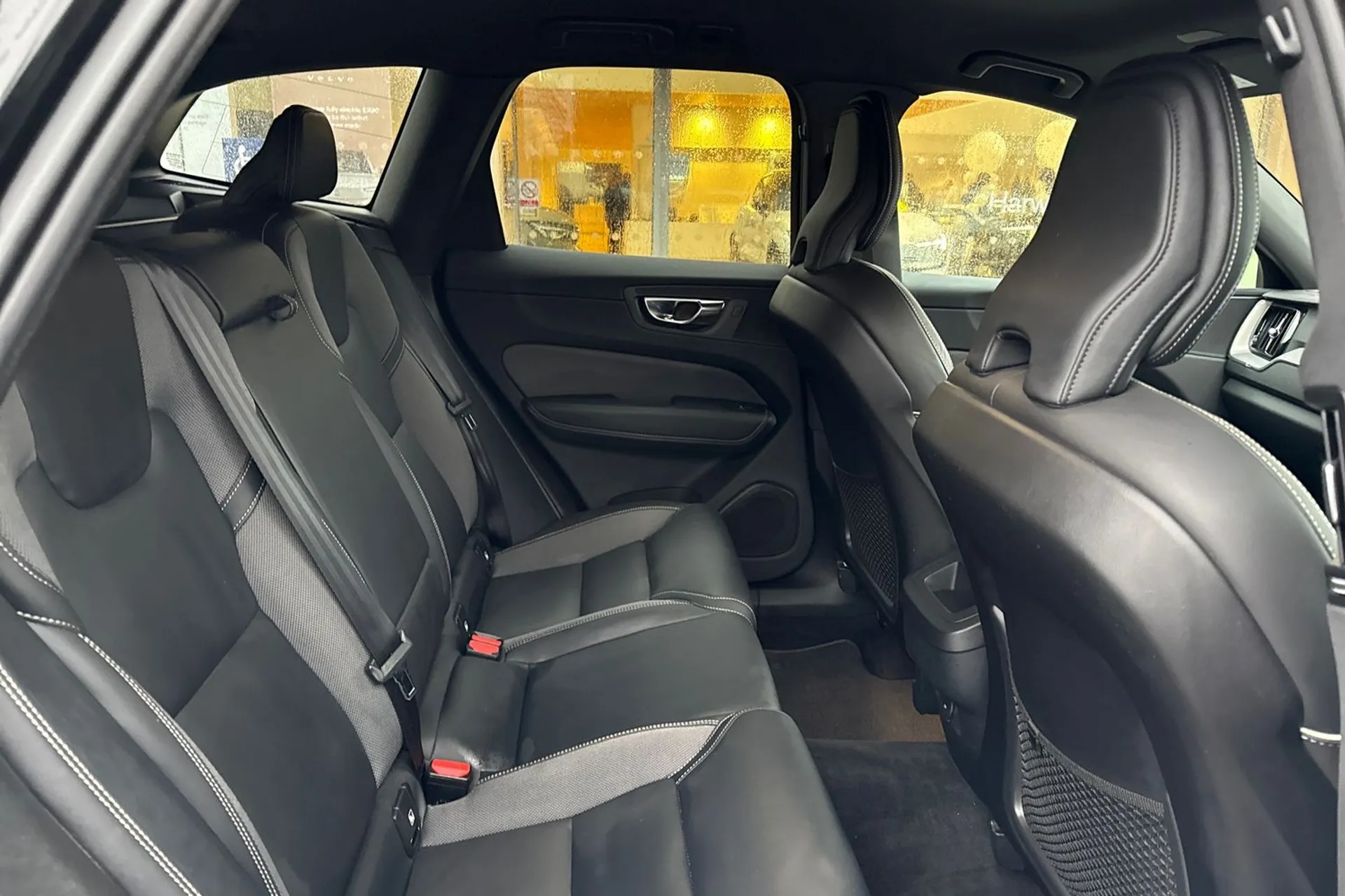 Volvo XC60 thumbnail image number 23