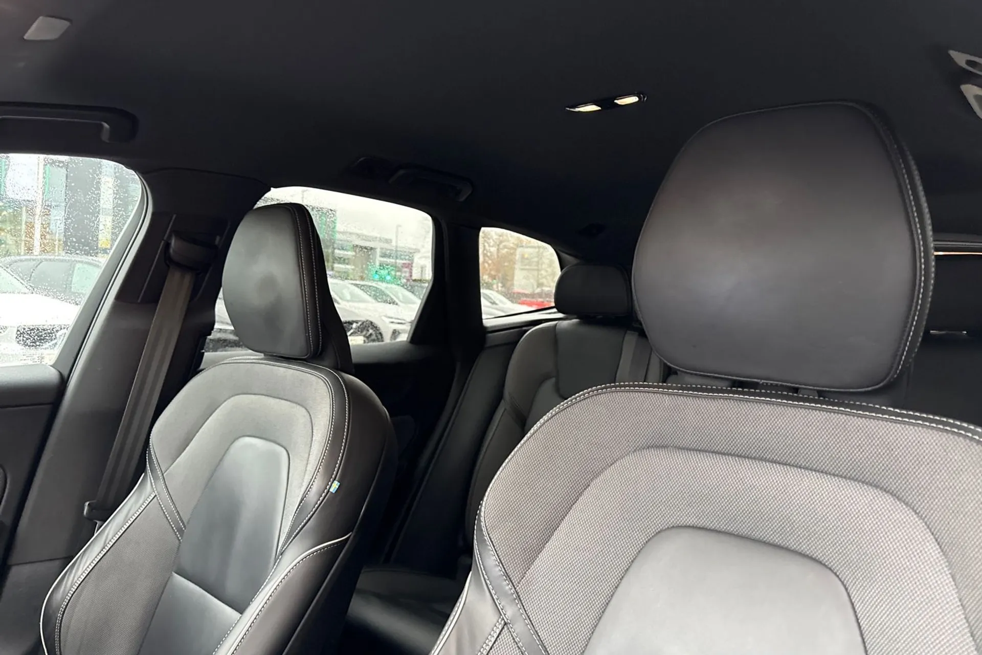 Volvo XC60 thumbnail image number 29