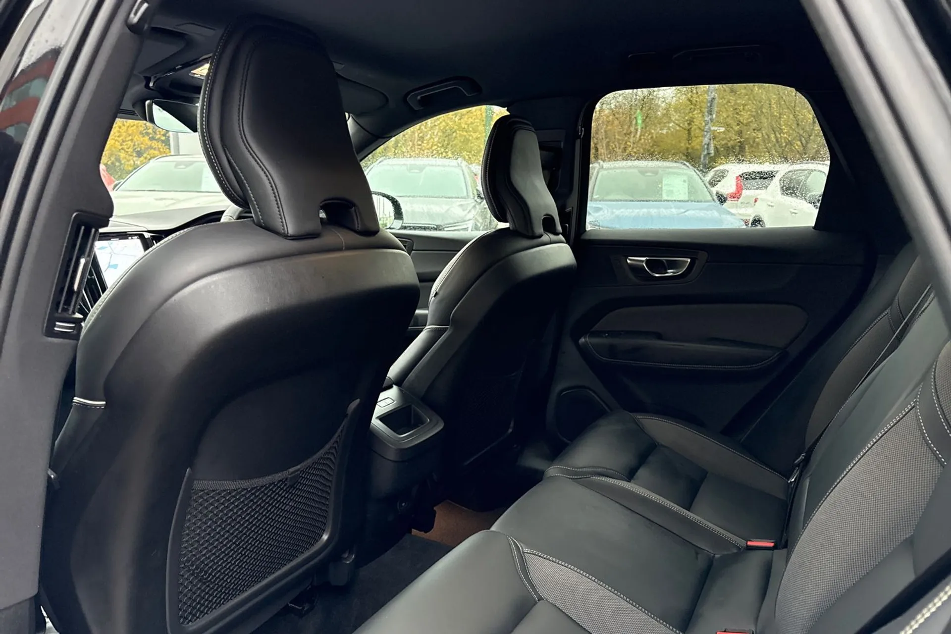 Volvo XC60 thumbnail image number 31