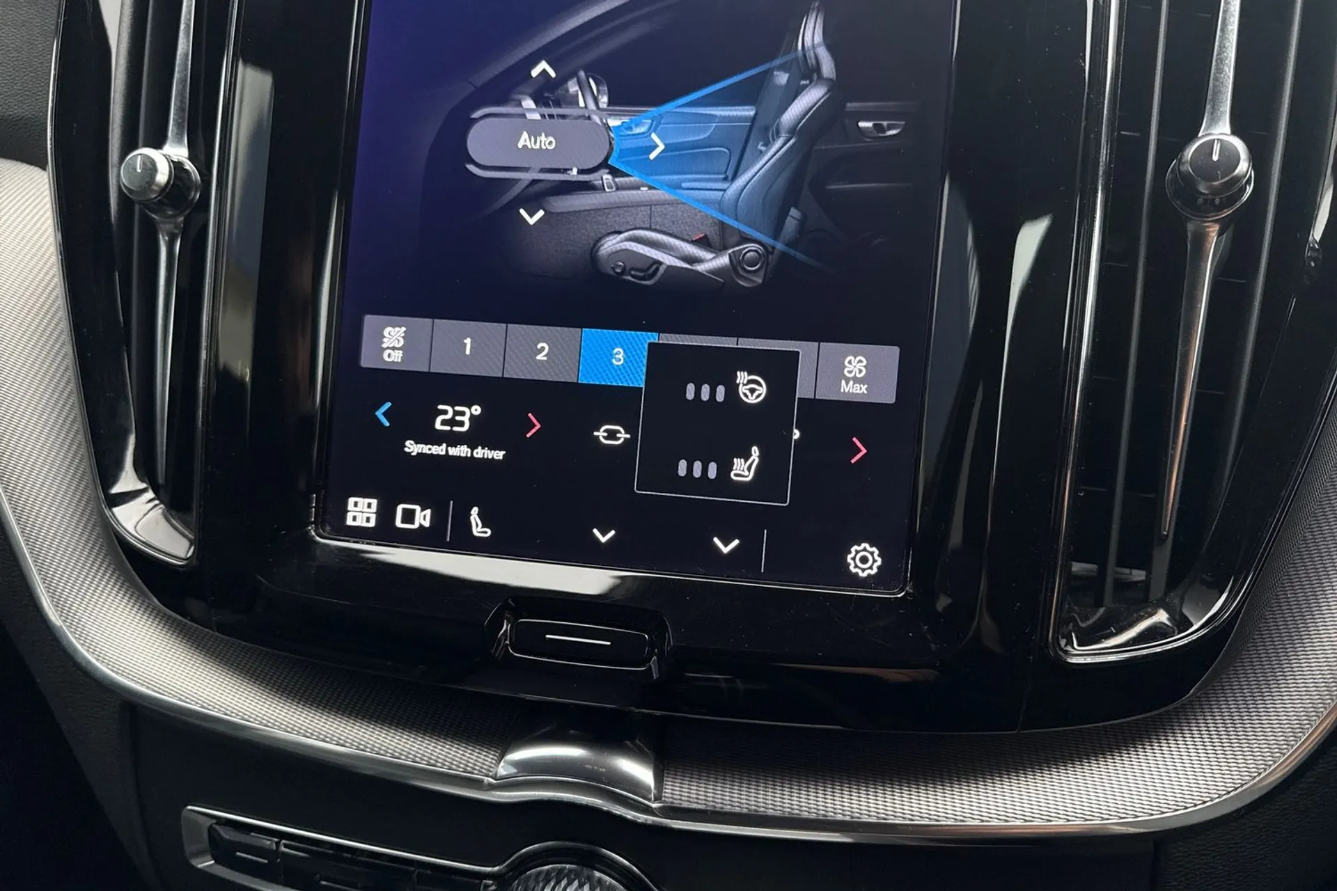 Volvo XC60 thumbnail image number 39