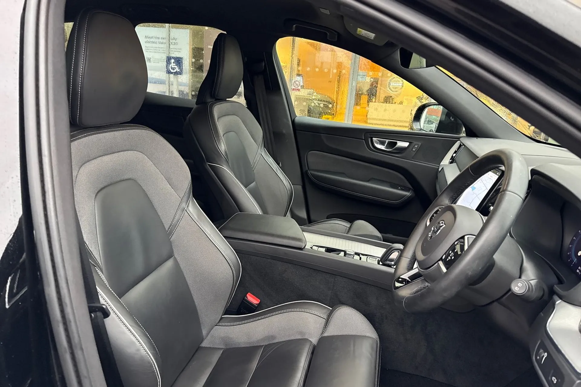 Volvo XC60 thumbnail image number 26