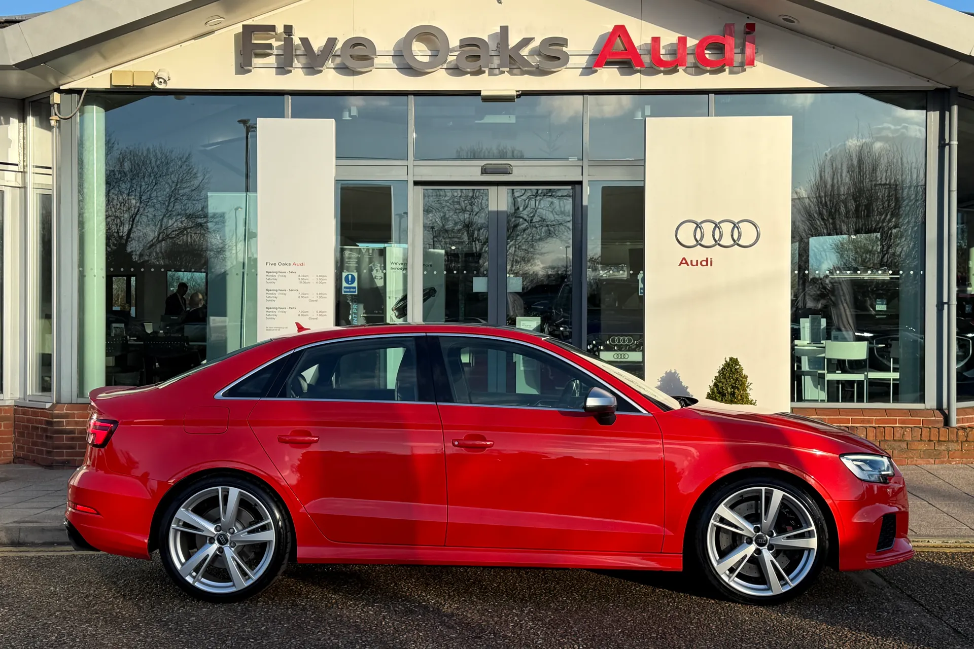 Audi RS3 thumbnail image number 2