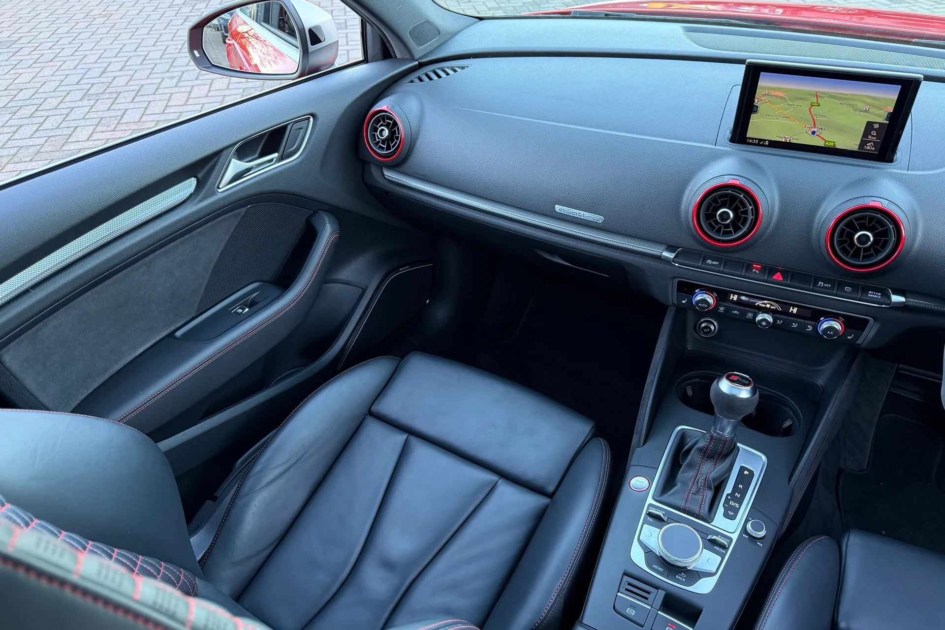 Audi RS3 thumbnail image number 43