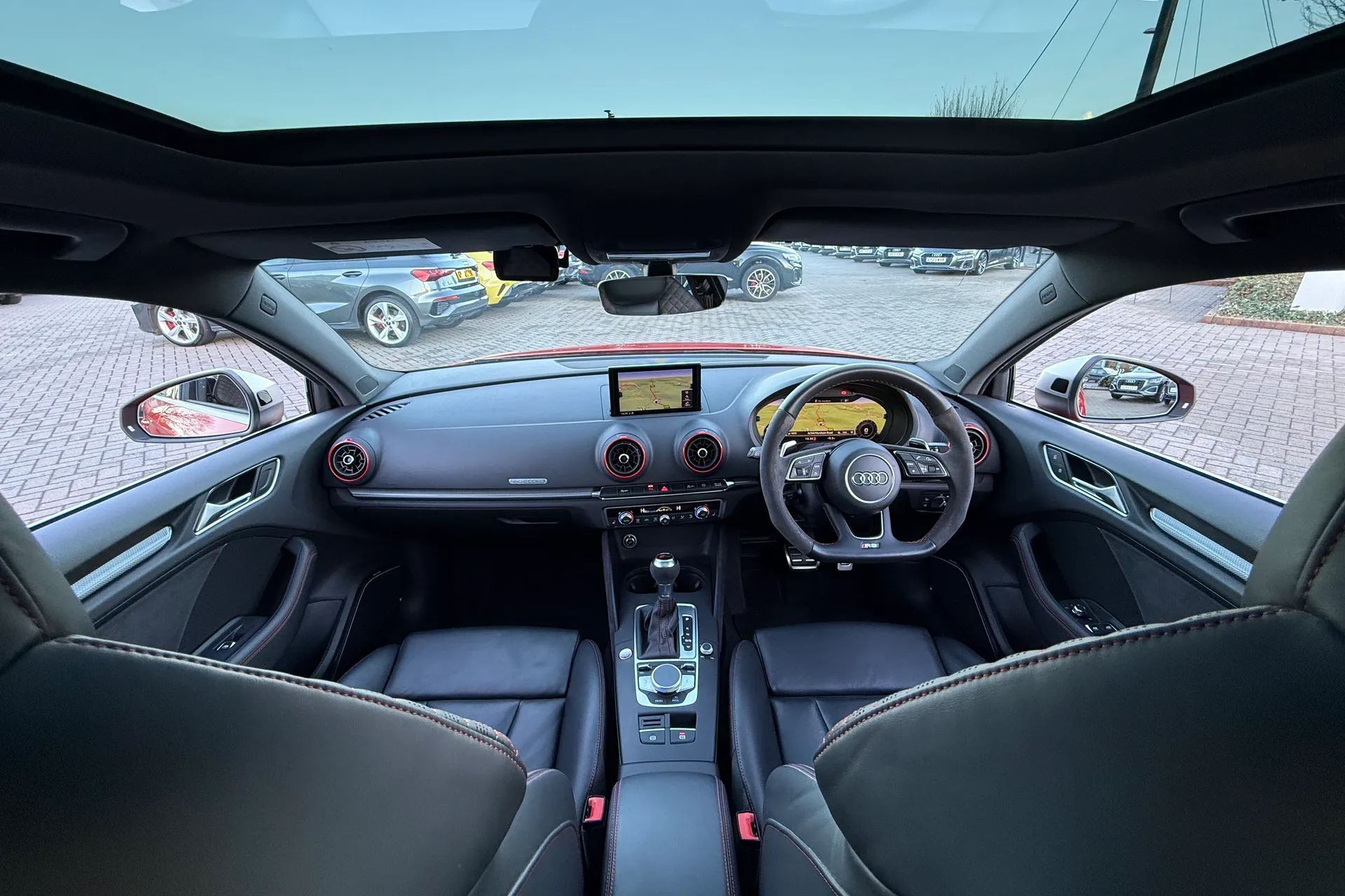 Audi RS3 thumbnail image number 3