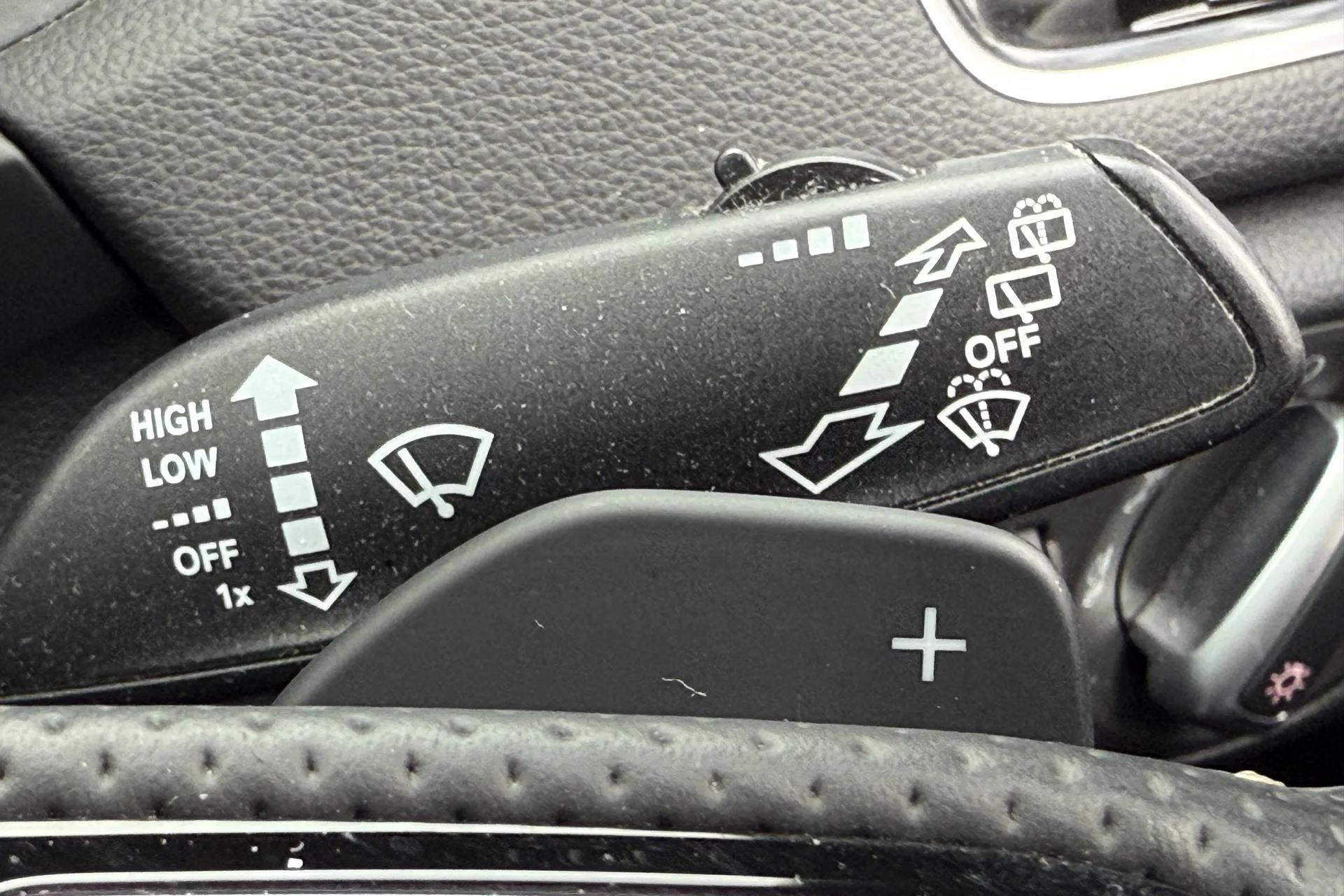 Audi Q3 thumbnail image number 61