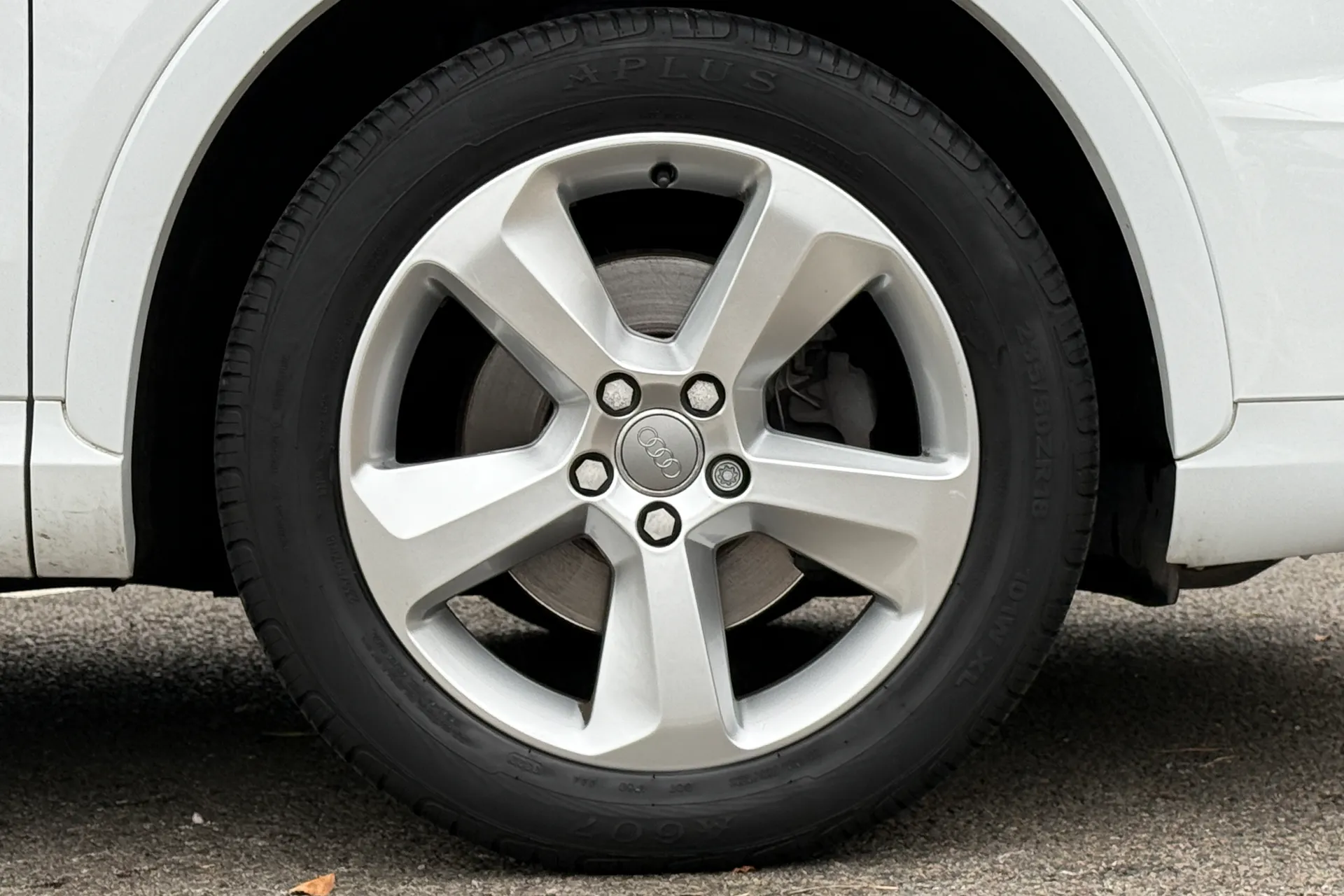 Audi Q3 thumbnail image number 29