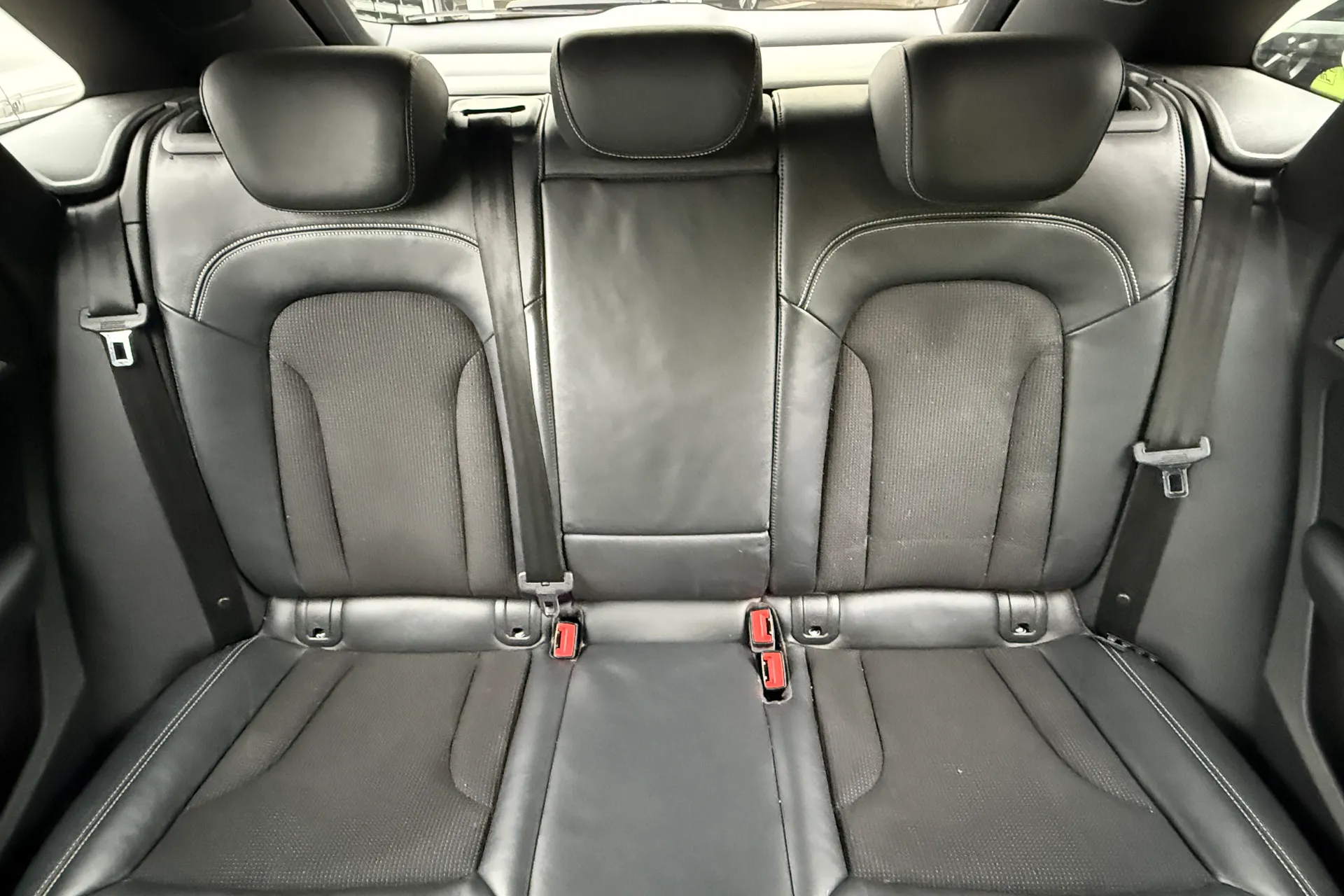 Audi Q3 thumbnail image number 23