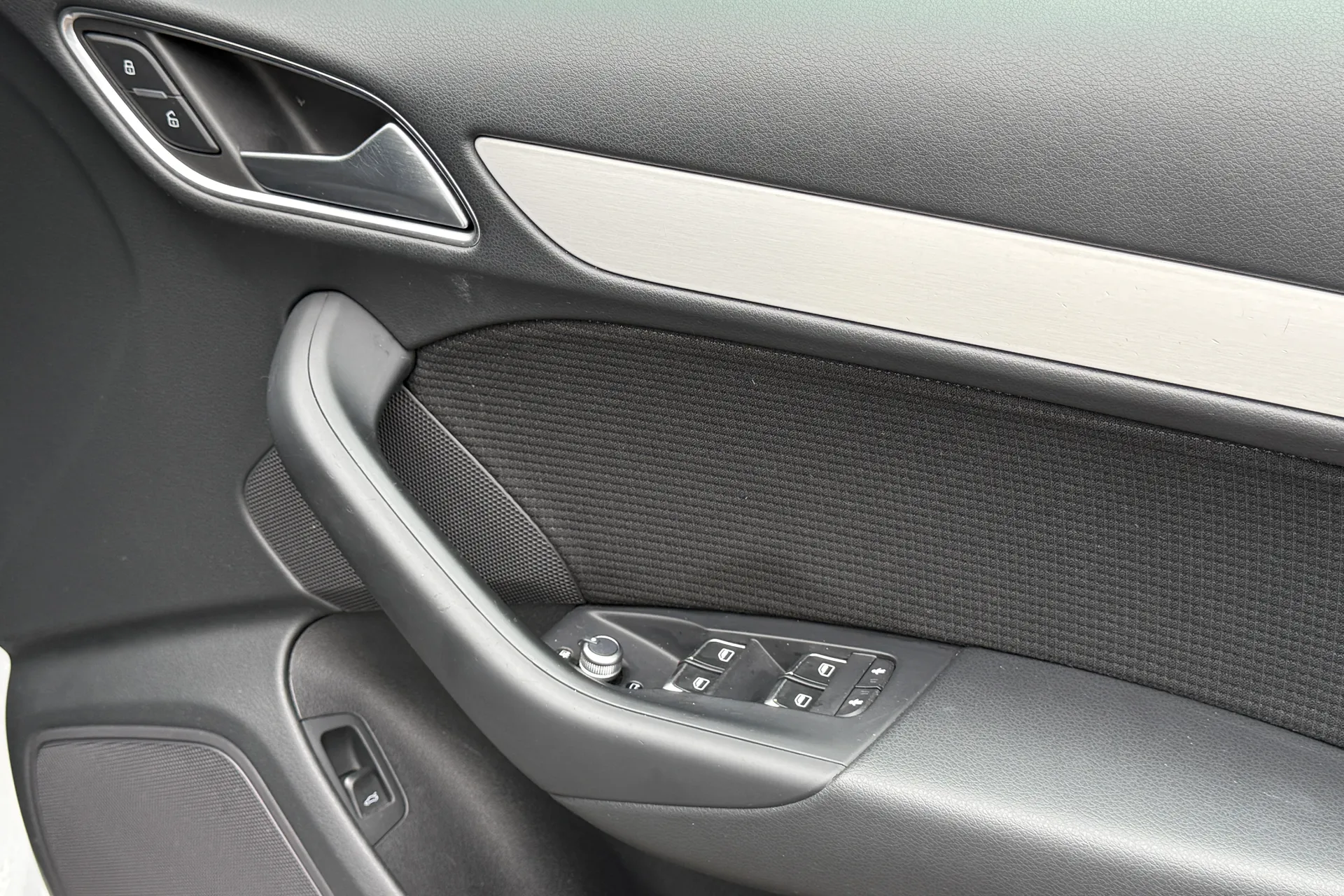 Audi Q3 thumbnail image number 46