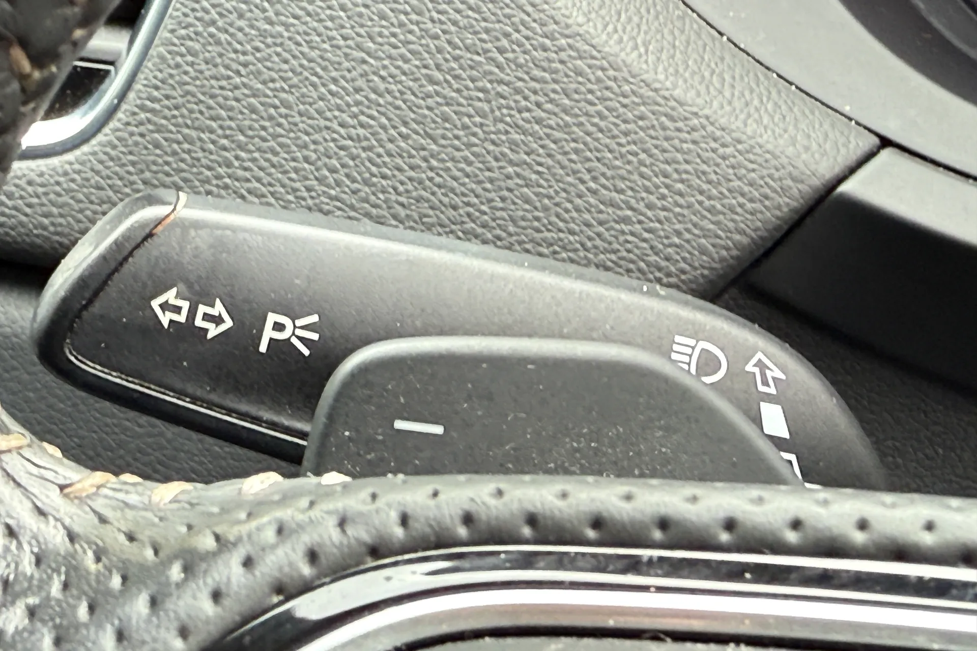 Audi Q3 thumbnail image number 59