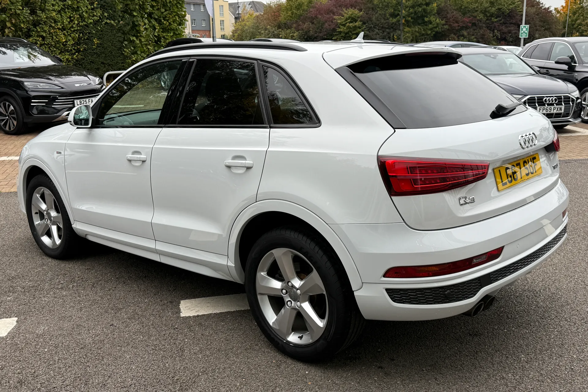 Audi Q3 thumbnail image number 8