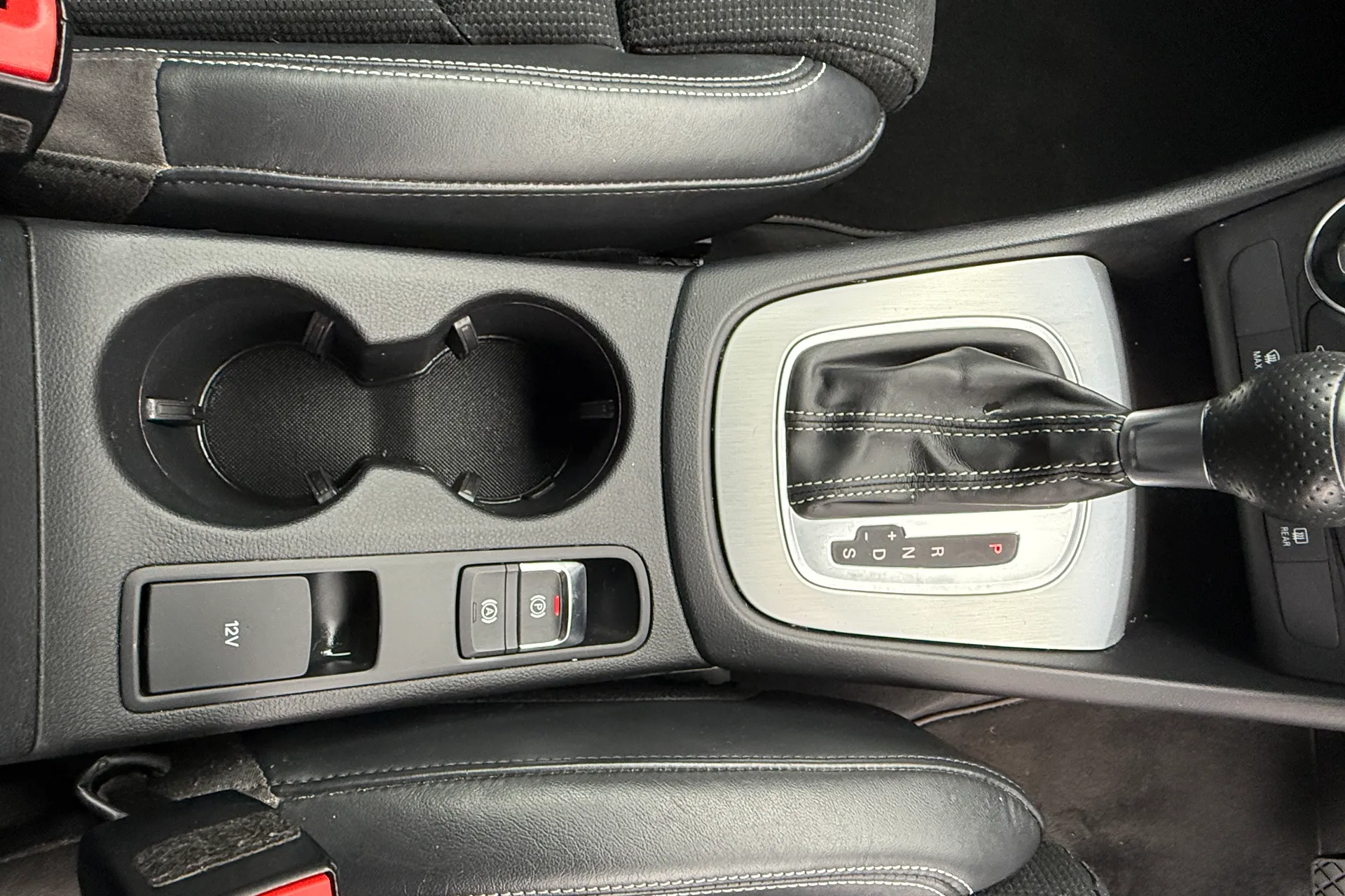 Audi Q3 thumbnail image number 48