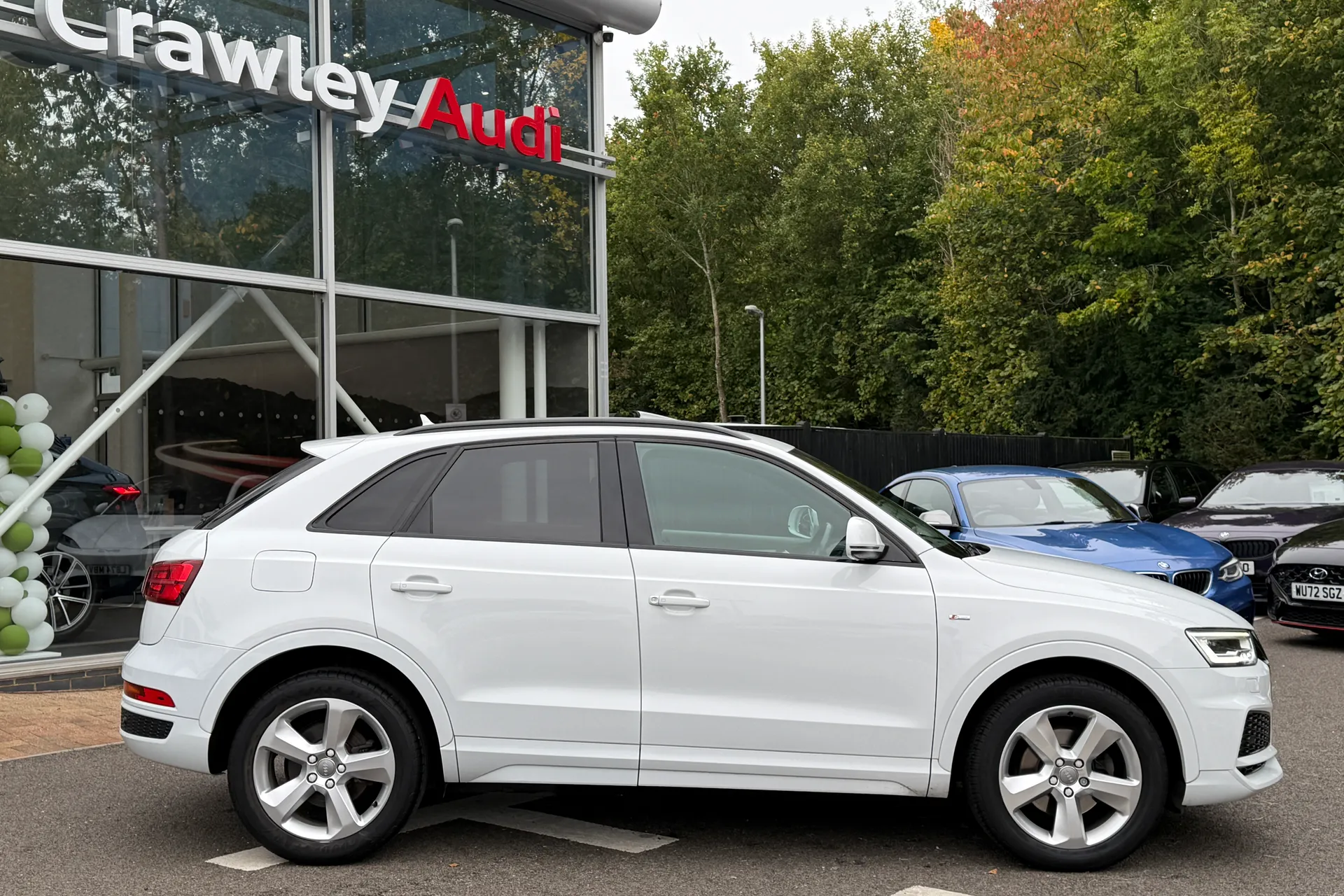 Audi Q3 thumbnail image number 2