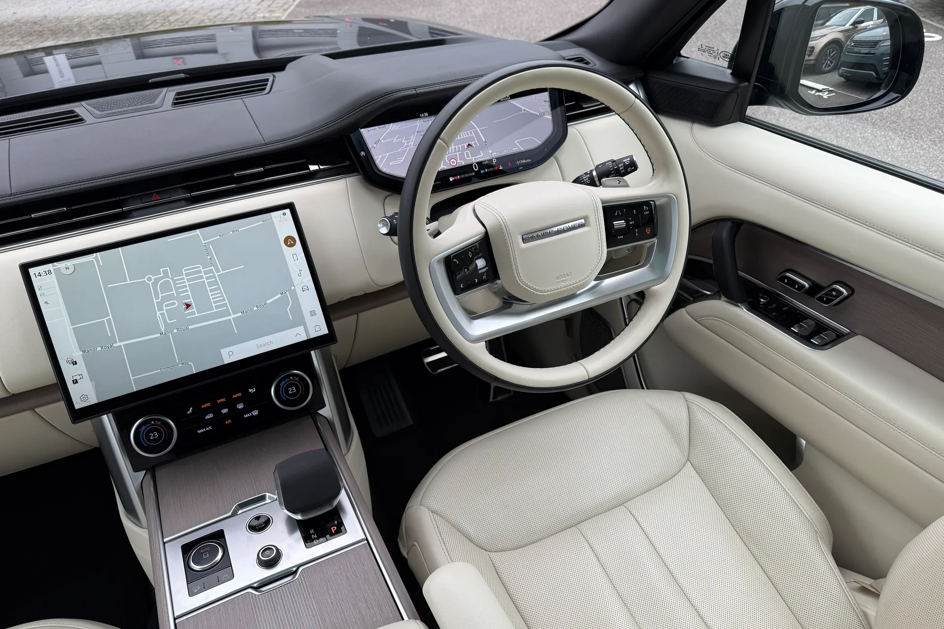 LAND ROVER RANGE ROVER thumbnail image number 36