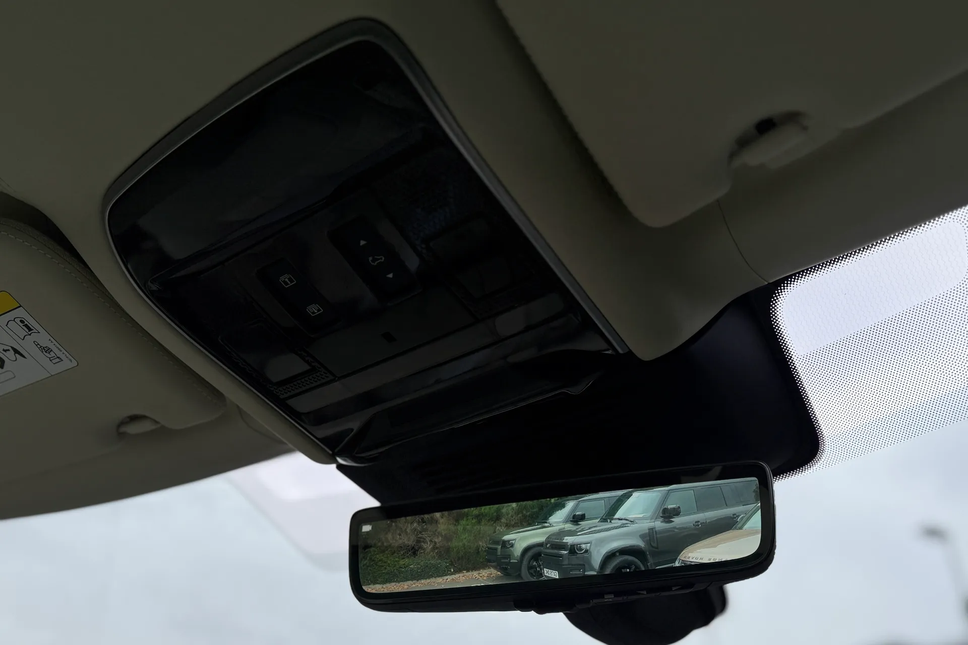 LAND ROVER RANGE ROVER thumbnail image number 34