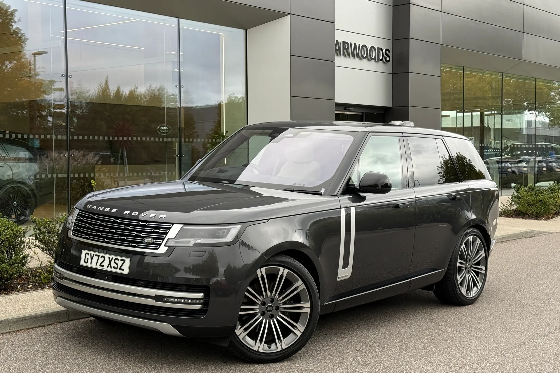 LAND ROVER RANGE ROVER thumbnail image number 24