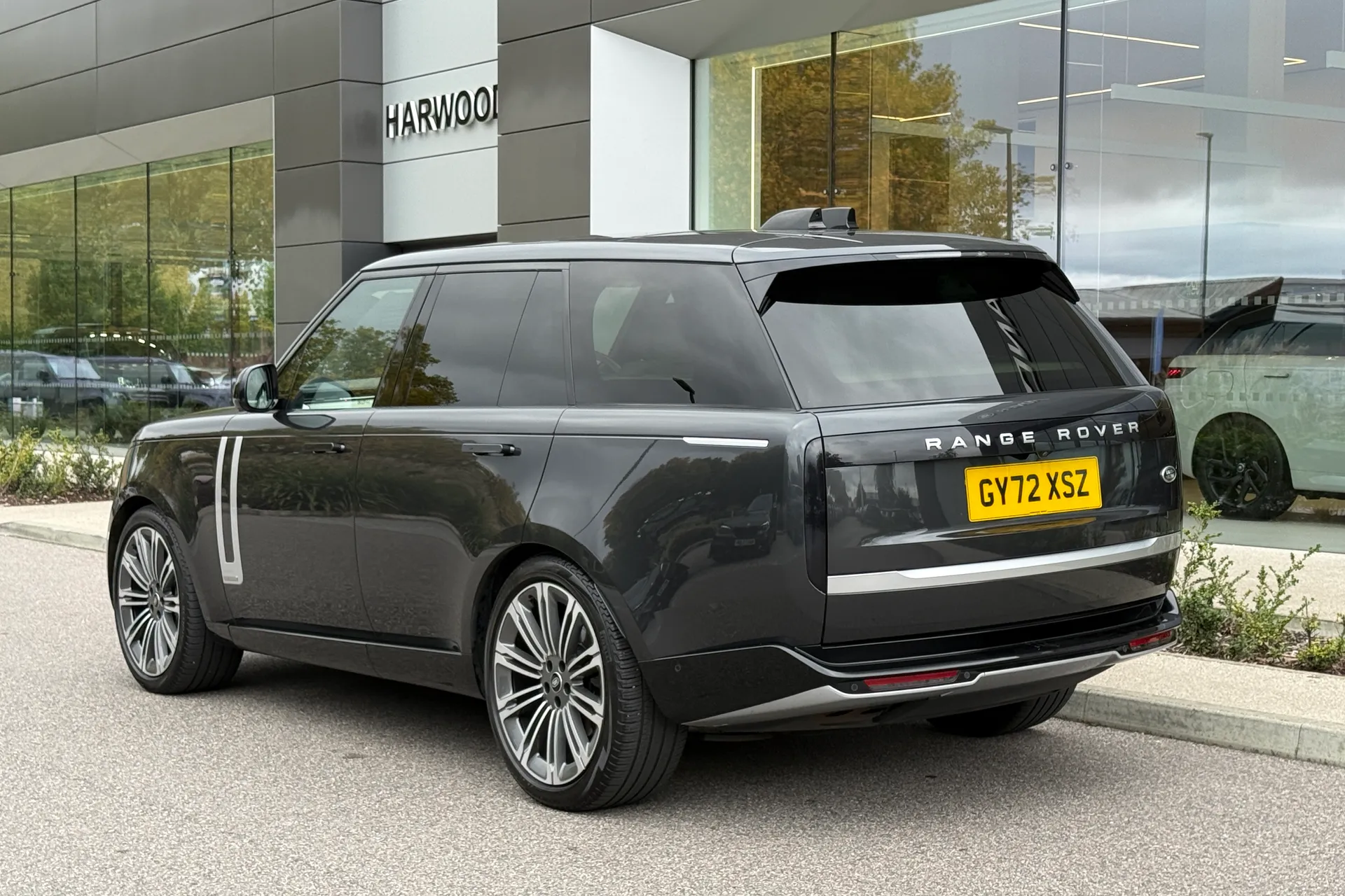 LAND ROVER RANGE ROVER thumbnail image number 22