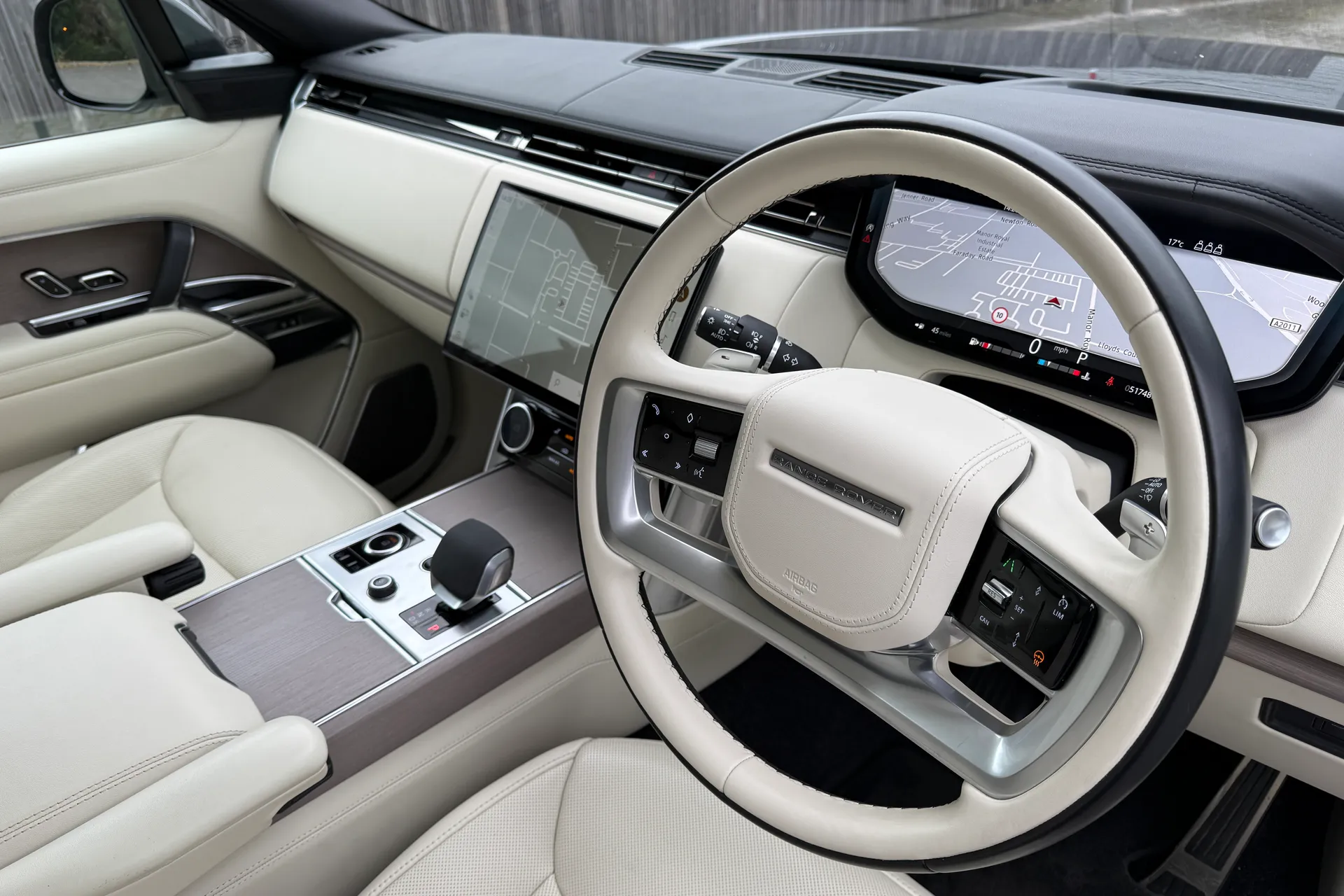 LAND ROVER RANGE ROVER thumbnail image number 61