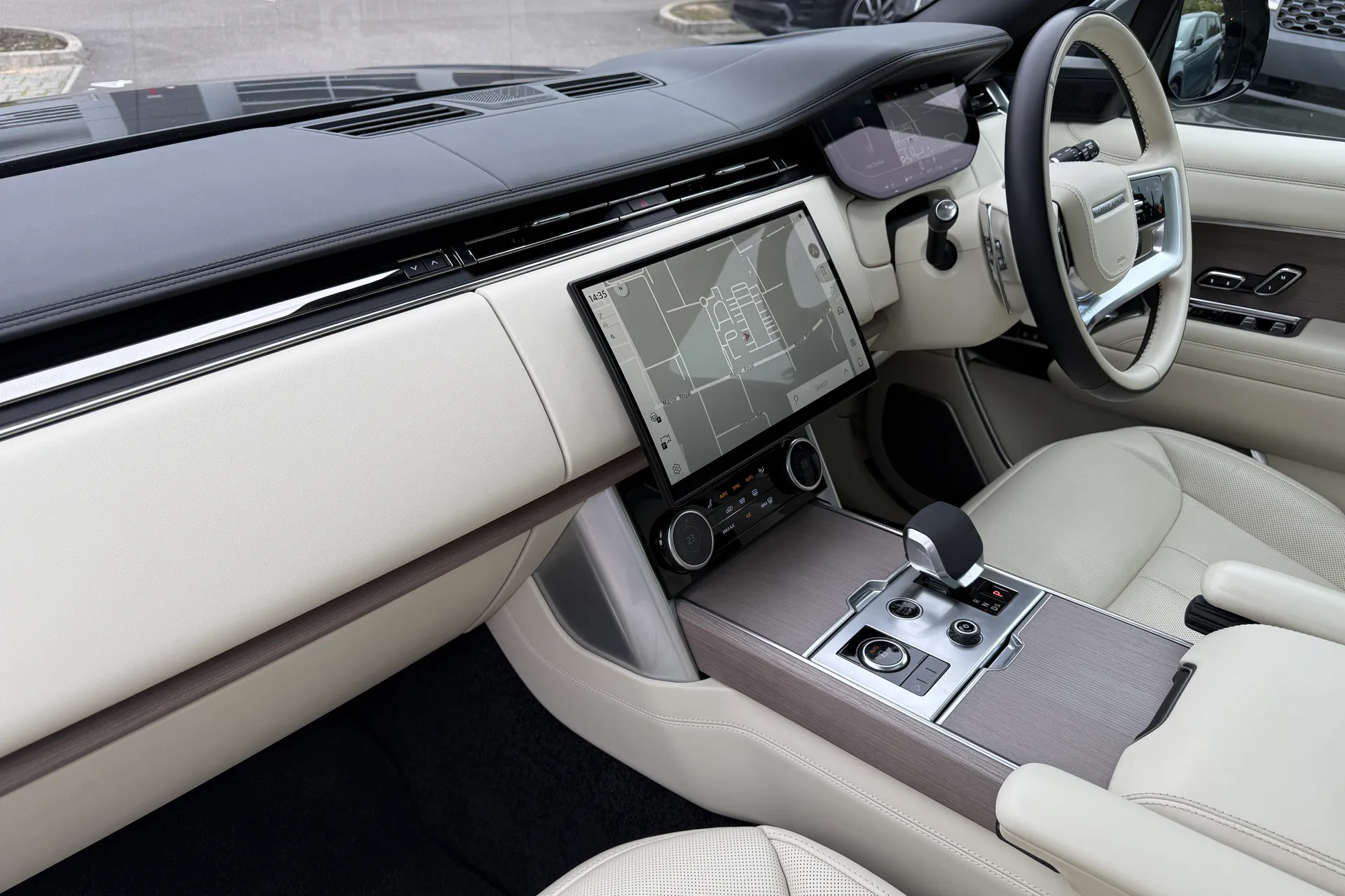 LAND ROVER RANGE ROVER thumbnail image number 62