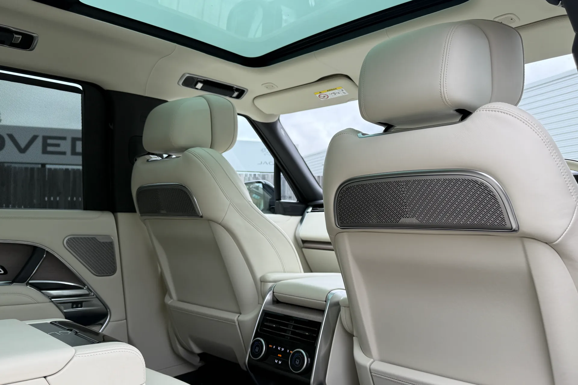 LAND ROVER RANGE ROVER thumbnail image number 56