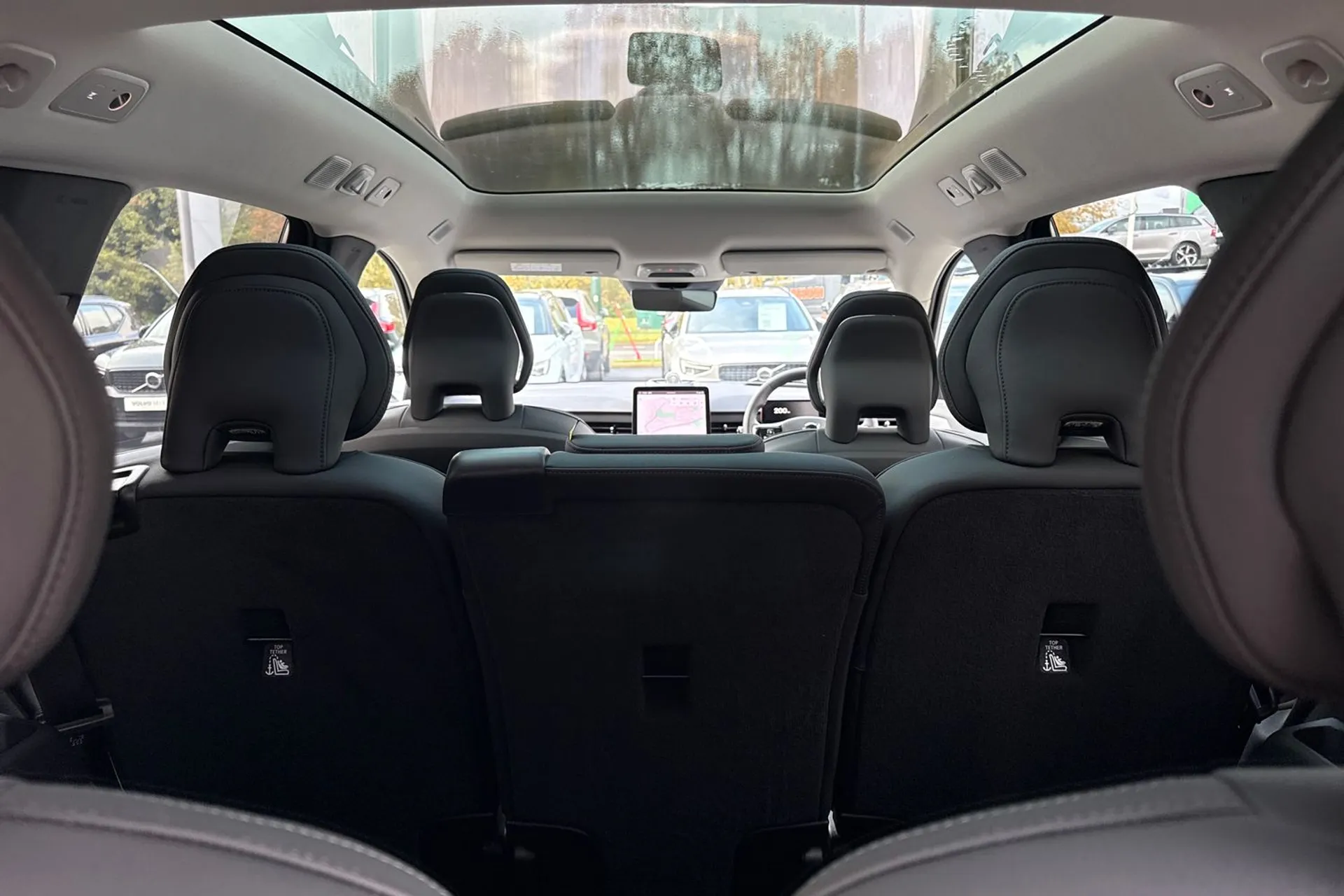 Volvo EX90 thumbnail image number 22