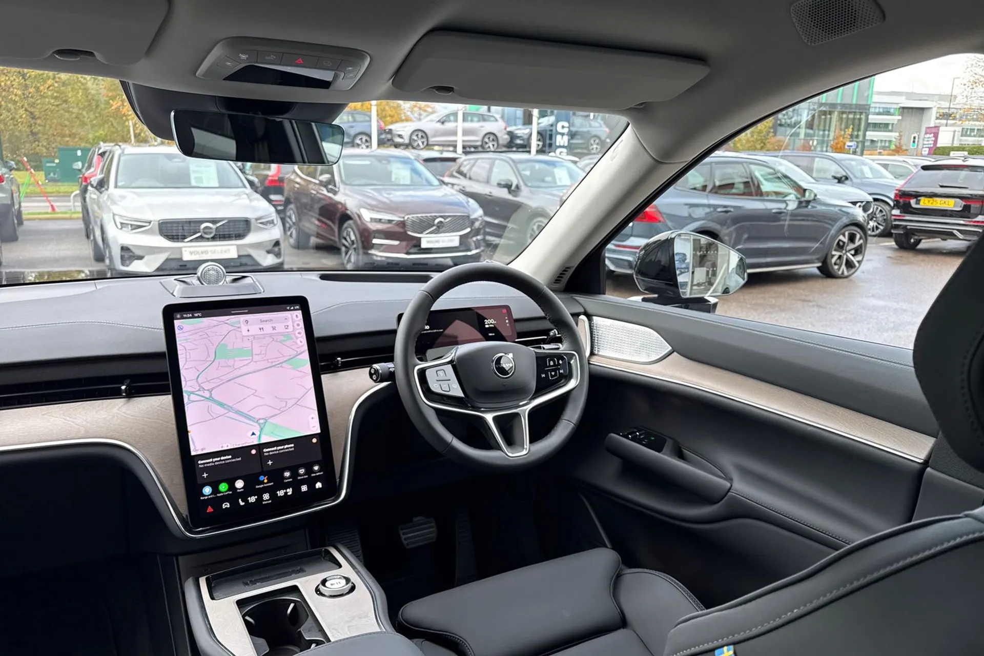 Volvo EX90 thumbnail image number 34