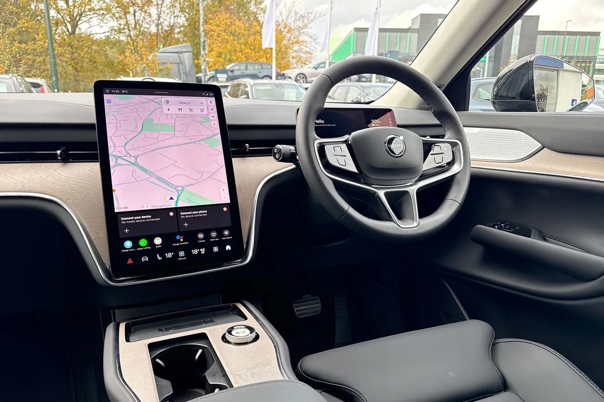 Volvo EX90 thumbnail image number 36