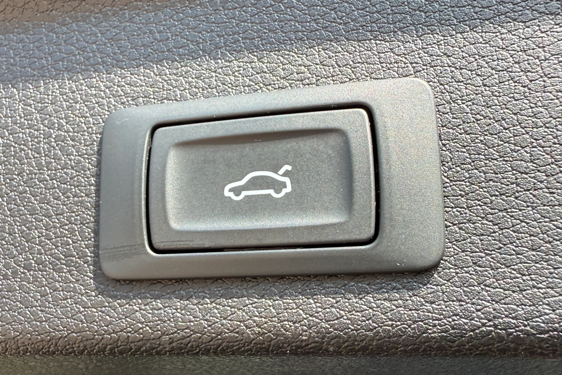 Audi Q3 thumbnail image number 34