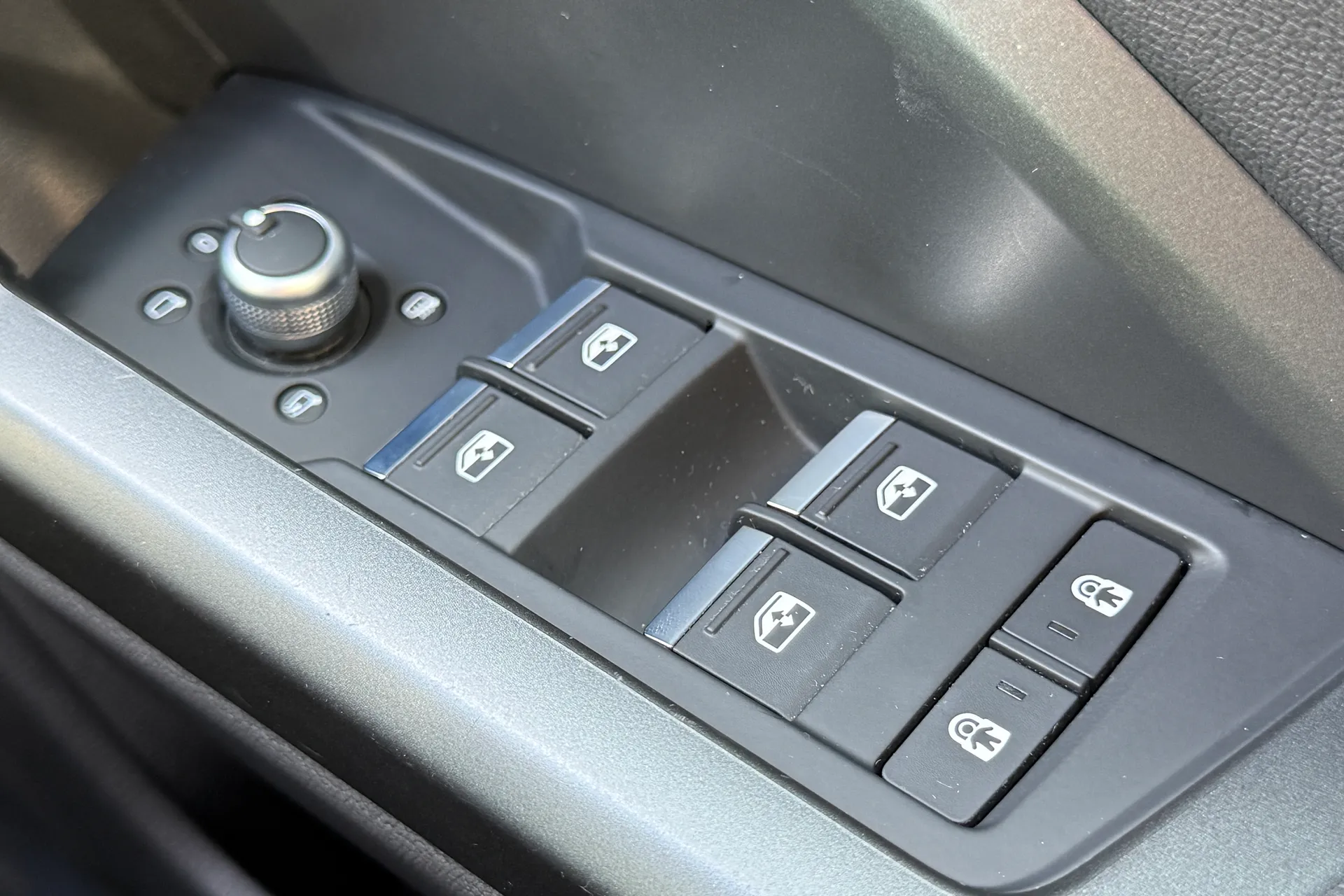 Audi Q3 thumbnail image number 19