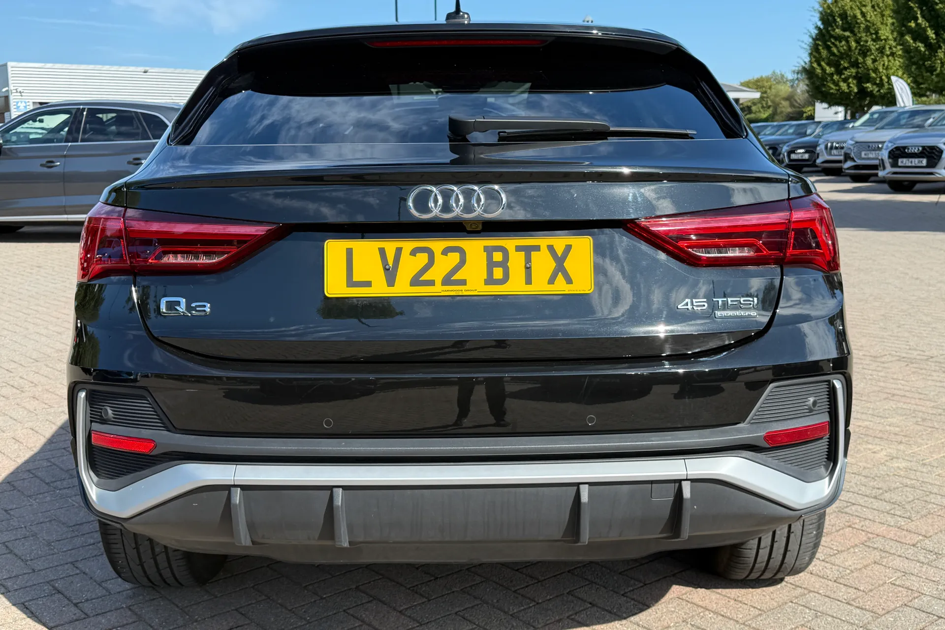 Audi Q3 thumbnail image number 7