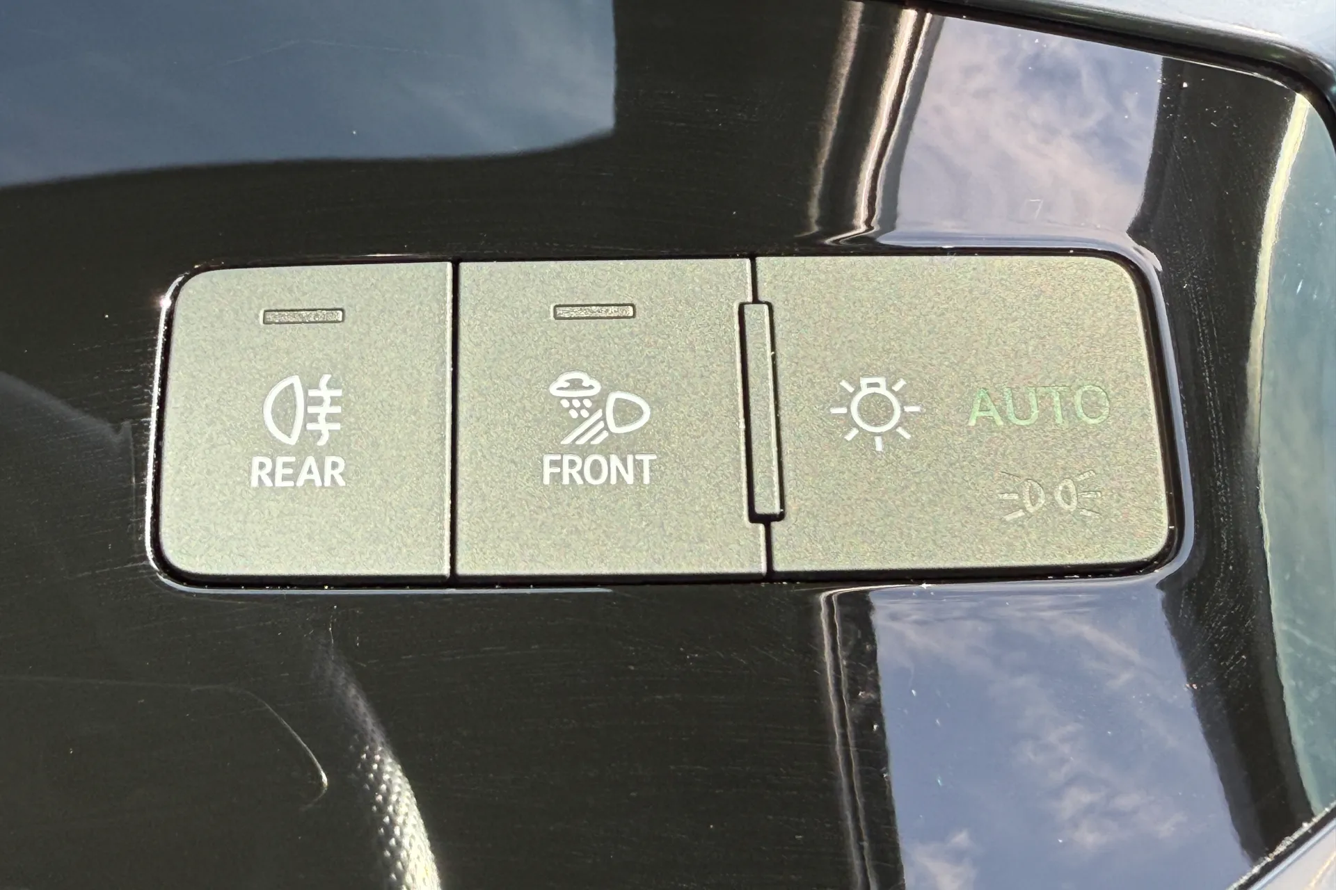 Audi Q3 thumbnail image number 23