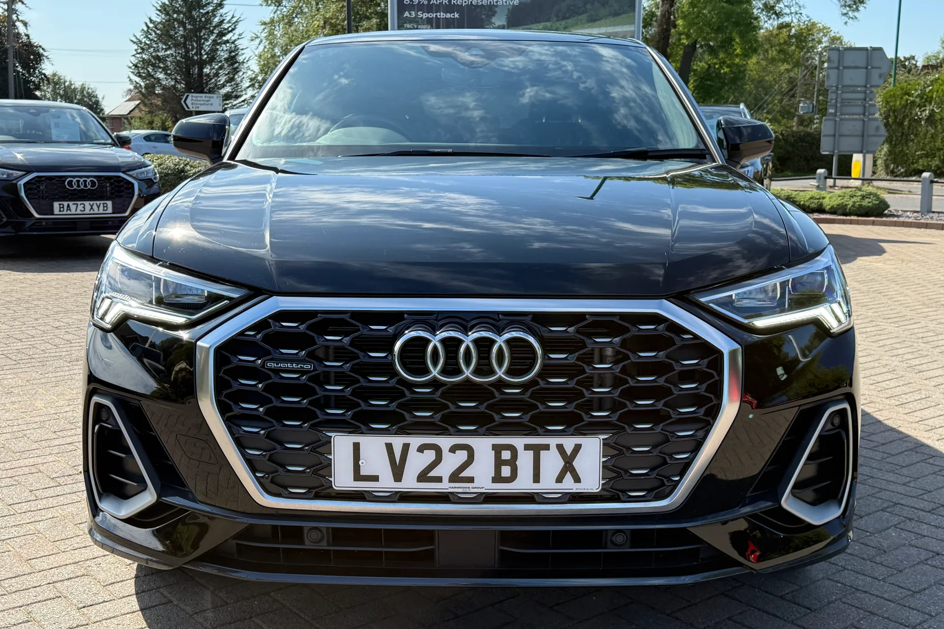 Audi Q3 thumbnail image number 25